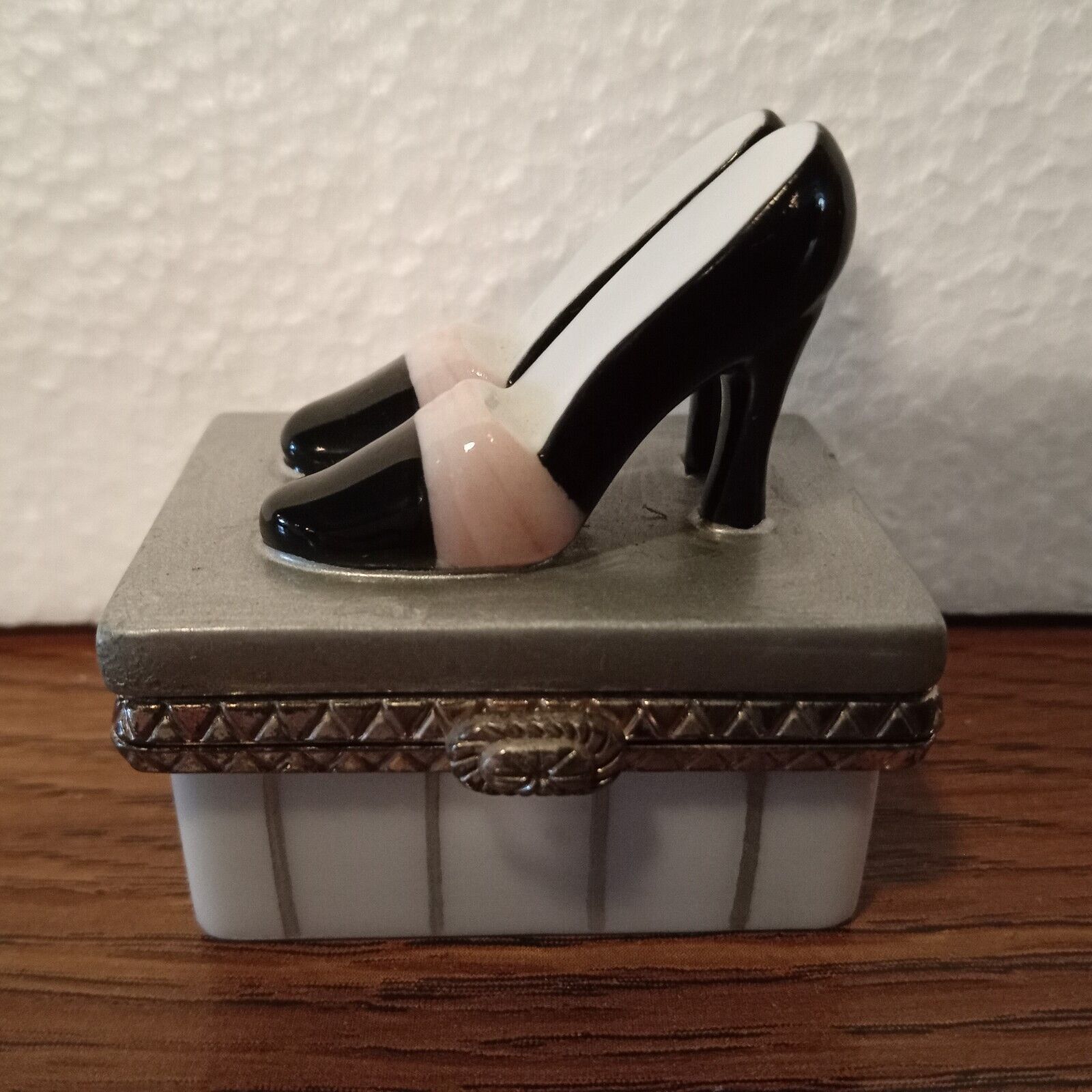 VTG TRINKET BOX by PHB Collections Considered RARE High Heels Black White Pink