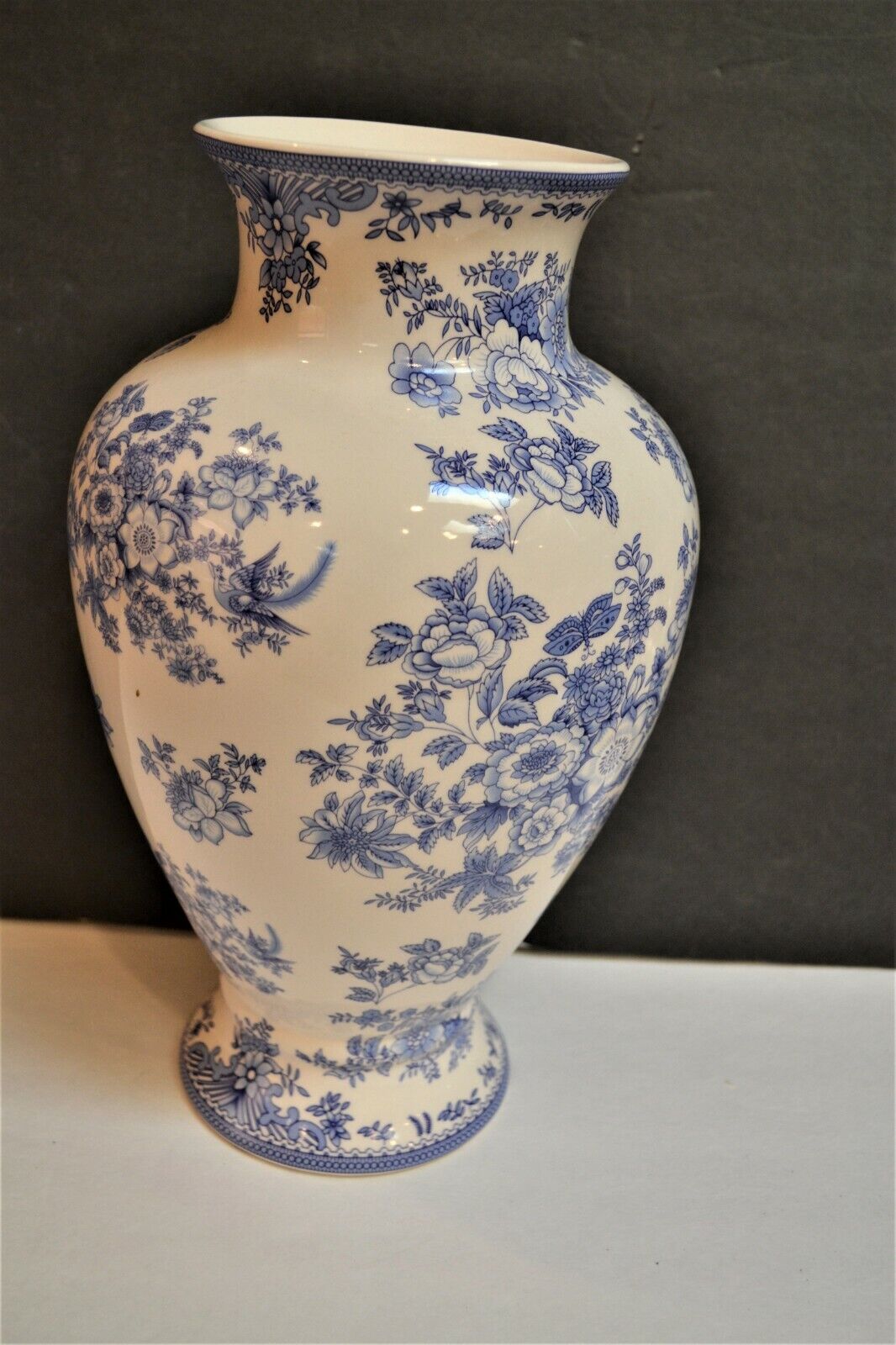 Vintage Chinese Vase Porcelain Blue White Floral Birds Baluster Shape 12.5\