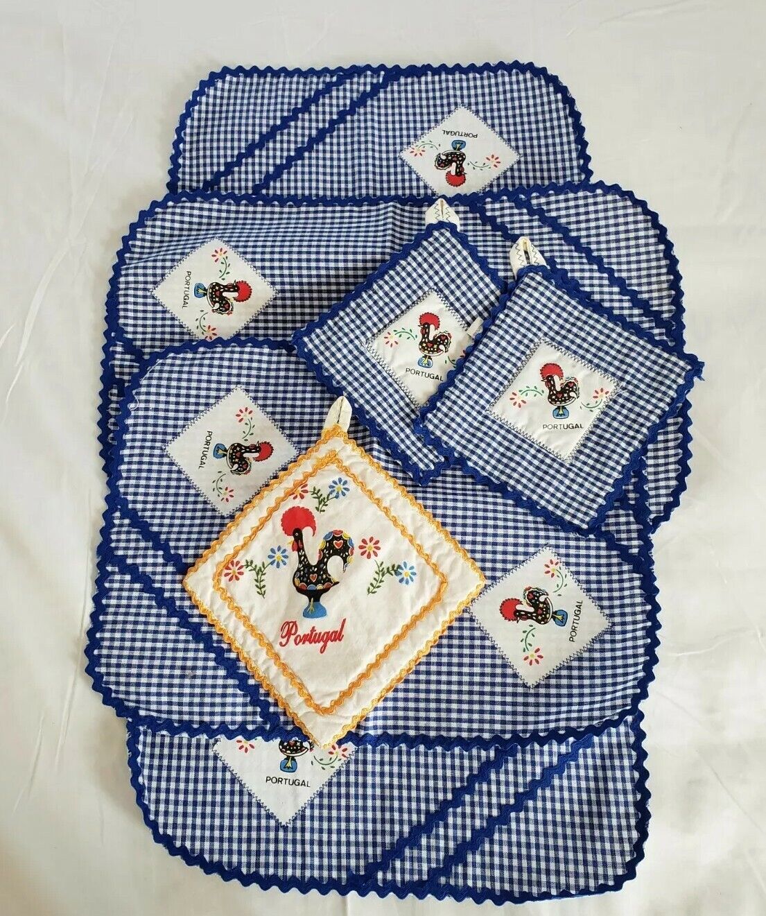 NEW Portugal Rooster 5 pc Place Mats Table Runner Pot Holder Blue White Yellow