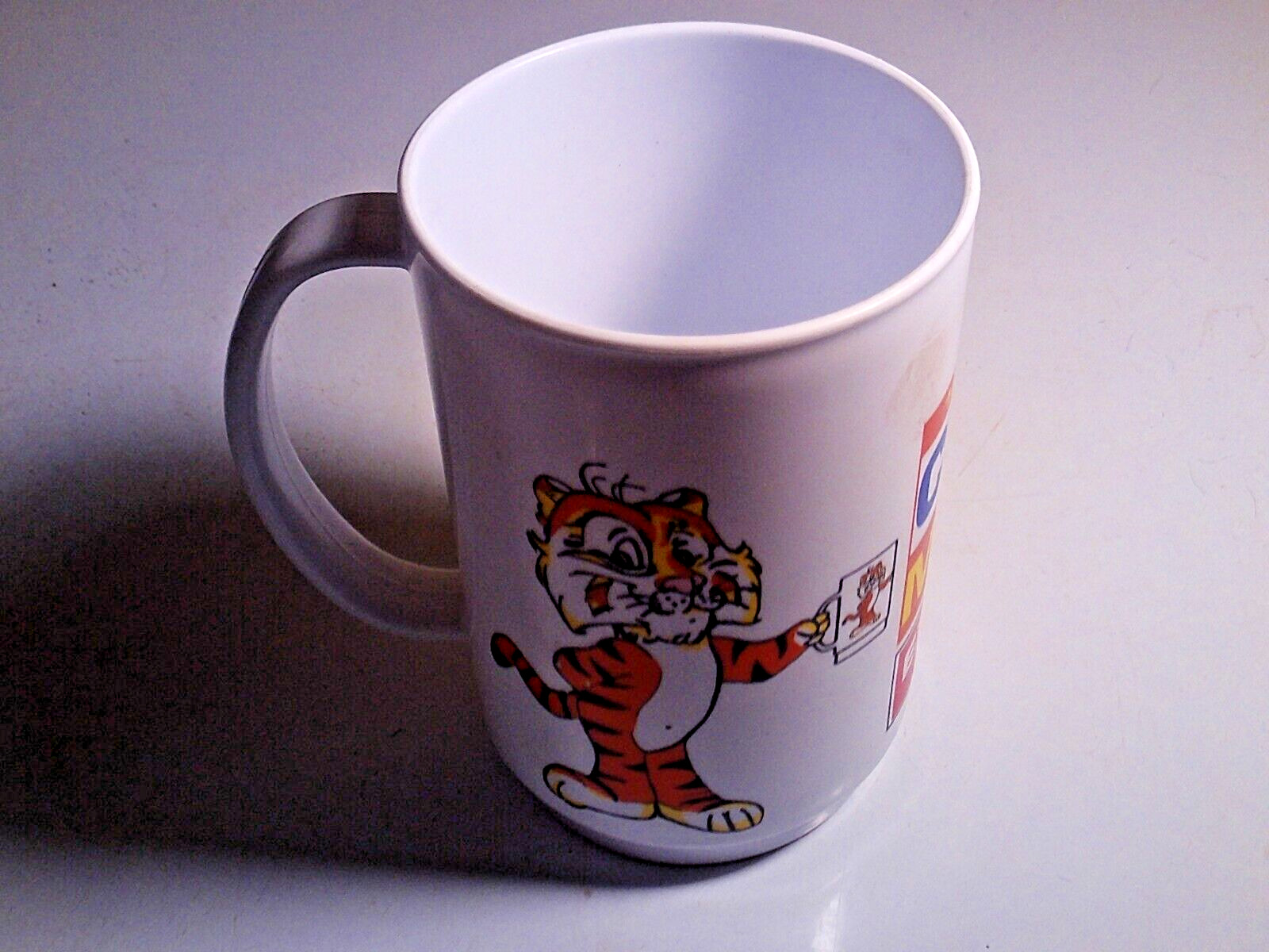 VINTAGE Exxon Cup Traveller Refillable Mug Tiger cub mug 12 oz