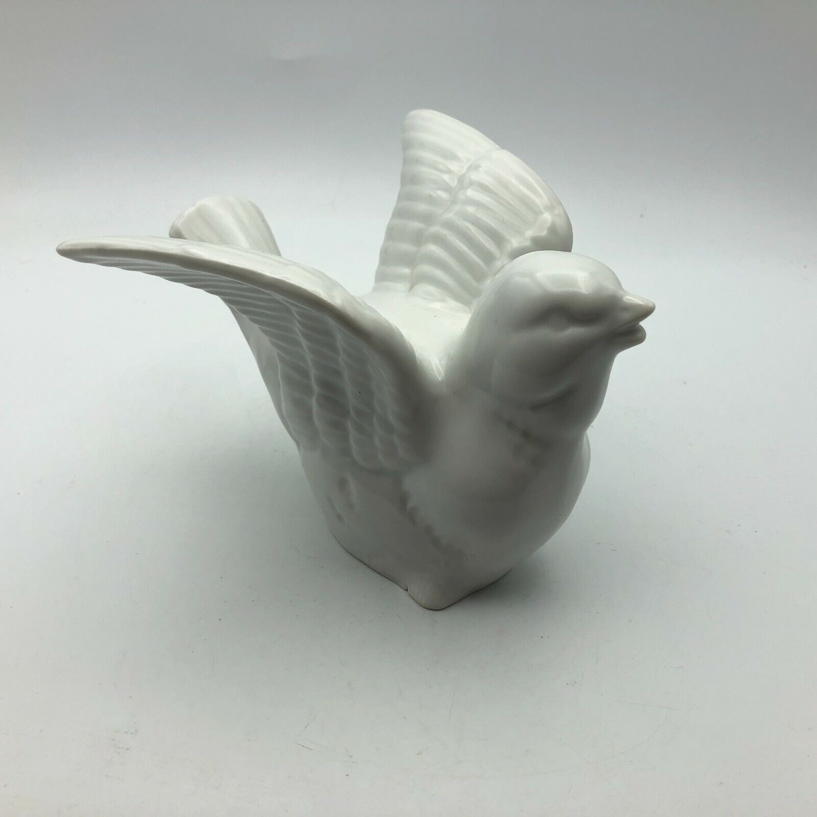 White Dove Figurine Christmas ASAHI Sato Gordon Porcelain Vintage Nic-Nac Figure