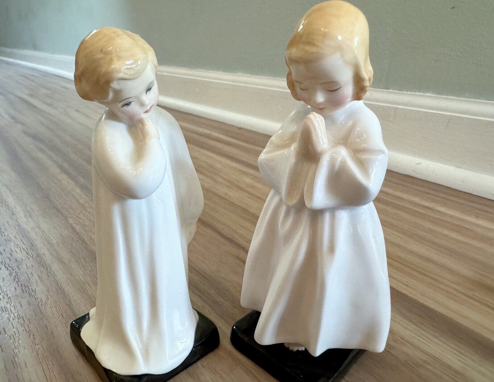 Vtg Pair Royal Doulton Figurines Girl Bedtime Boy Darling Sleep Pray 5”H