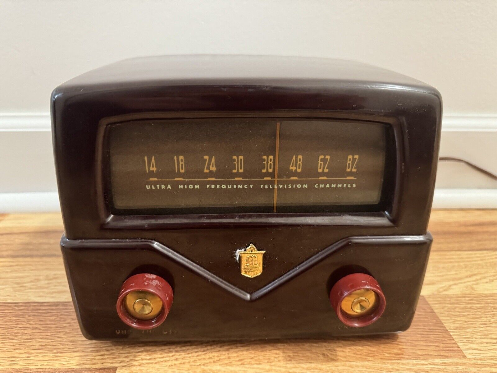 Mallory Vintage TV-101 UHF converter