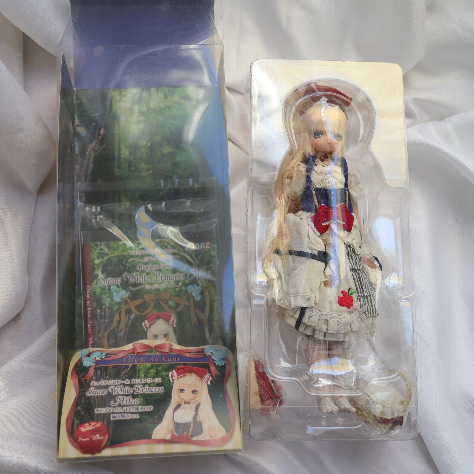 Azone 1/6 Pureneemo Character Series Snow White Princess Aika Otogi US SELLER