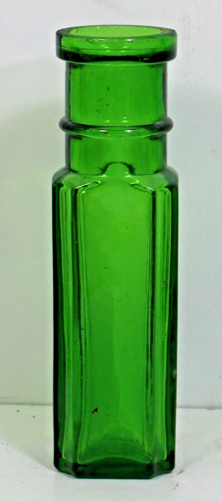1890\'s NICECLEAN  EMERALD GREEN COLORED CAPERS FOOD BOTTLE