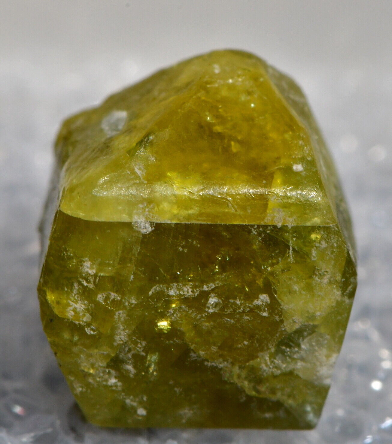 GRENVILLE PROVINCE DIOPSIDE CRYSTAL, HWY 5 ROADCUT. WAKEFIELD, QUEBEC, CANADA  4