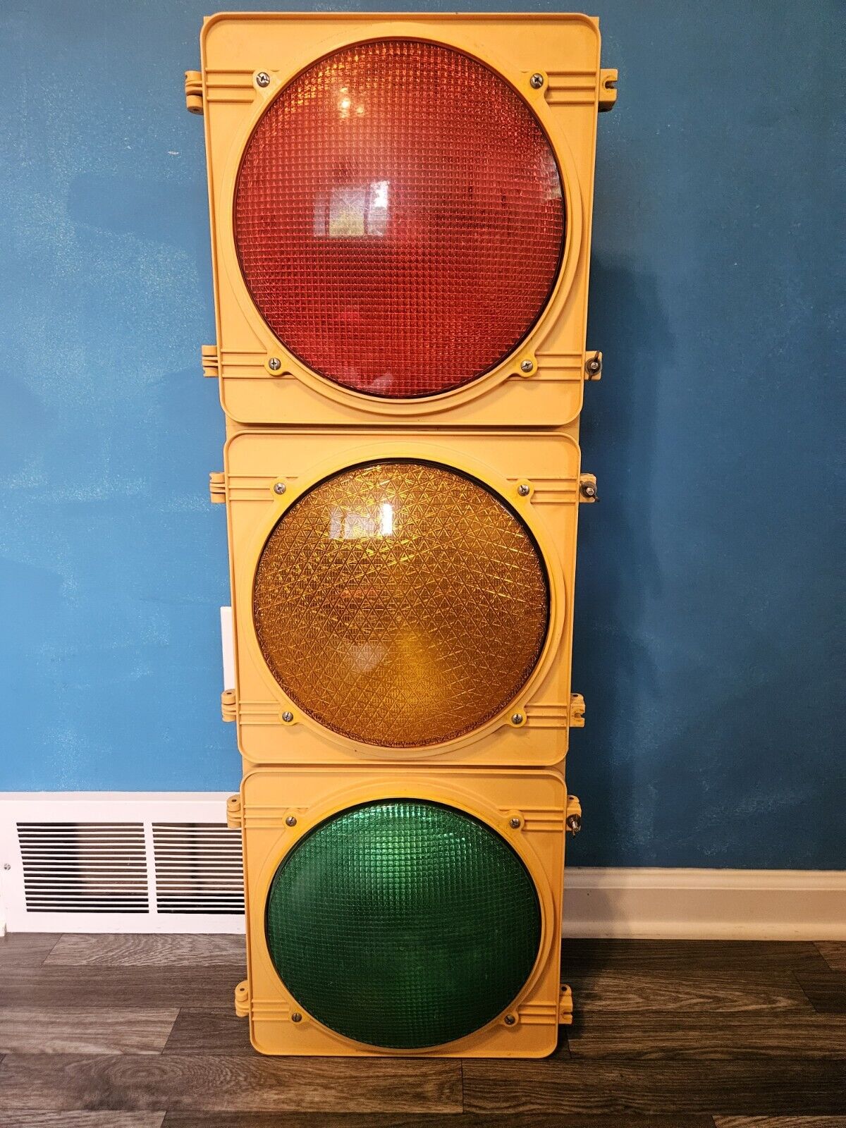 AUTHENTIC Traffic Signal Light Polycarbonate Wired TCT brand 12\