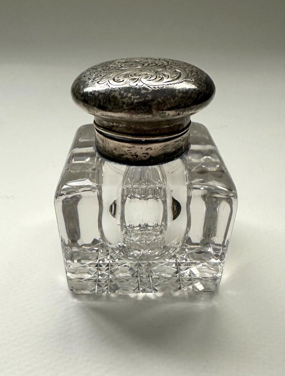 VICTORIAN ERA 1800s Antique~GORHAM~CUT GLASS INKWELL +HINGED STERLING SILVER TOP