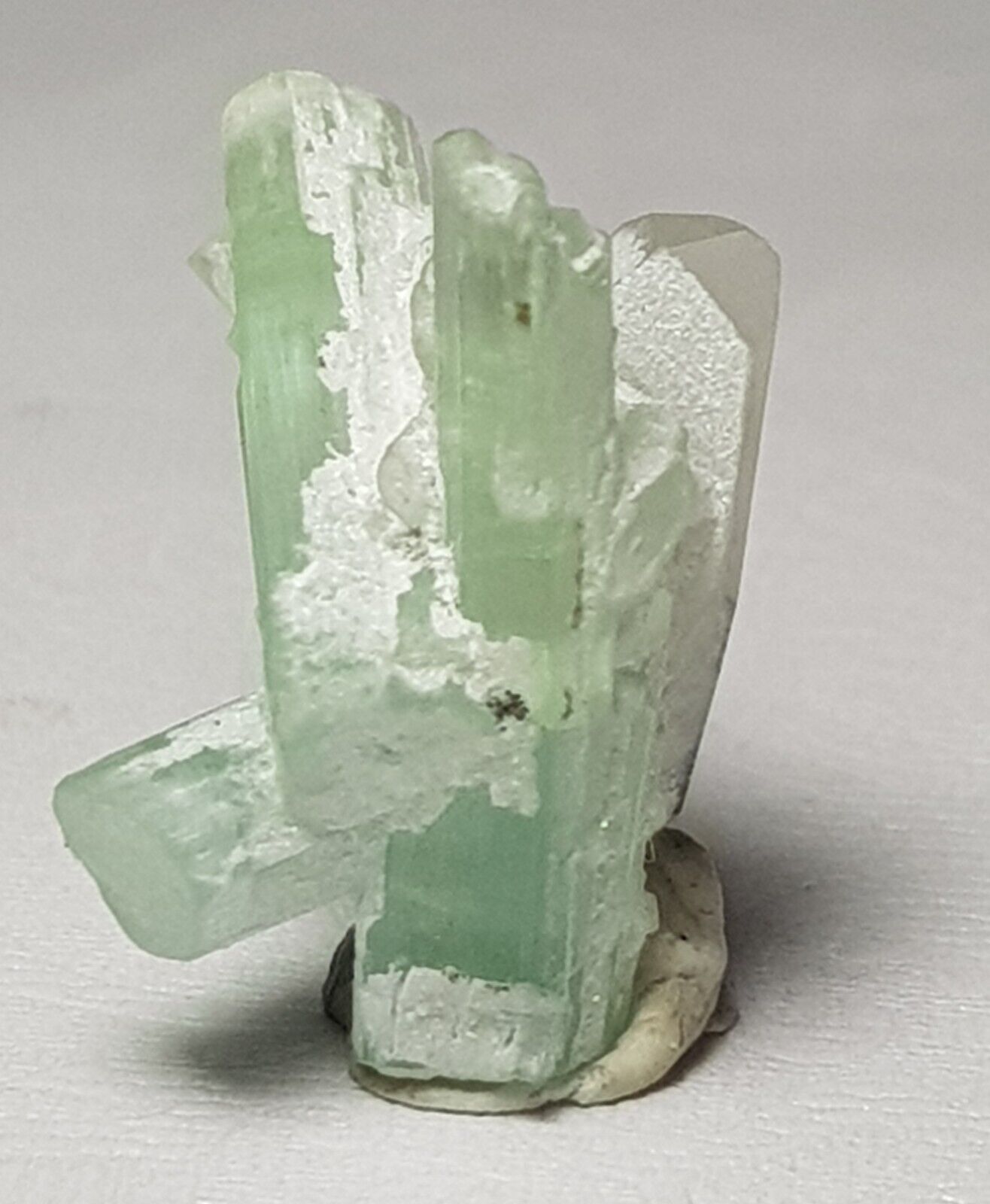 9.40Ct beautiful Natural bluish green color Tourmaline punch with quratz crystal