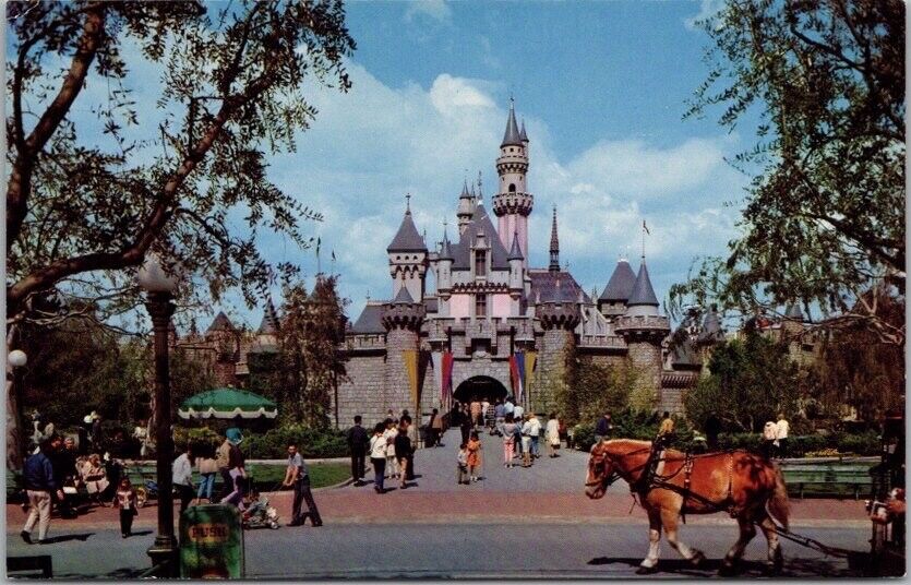 1950s DISNEYLAND Anaheim Postcard Sleeping Beauty Castle / Main Street USA #D-3
