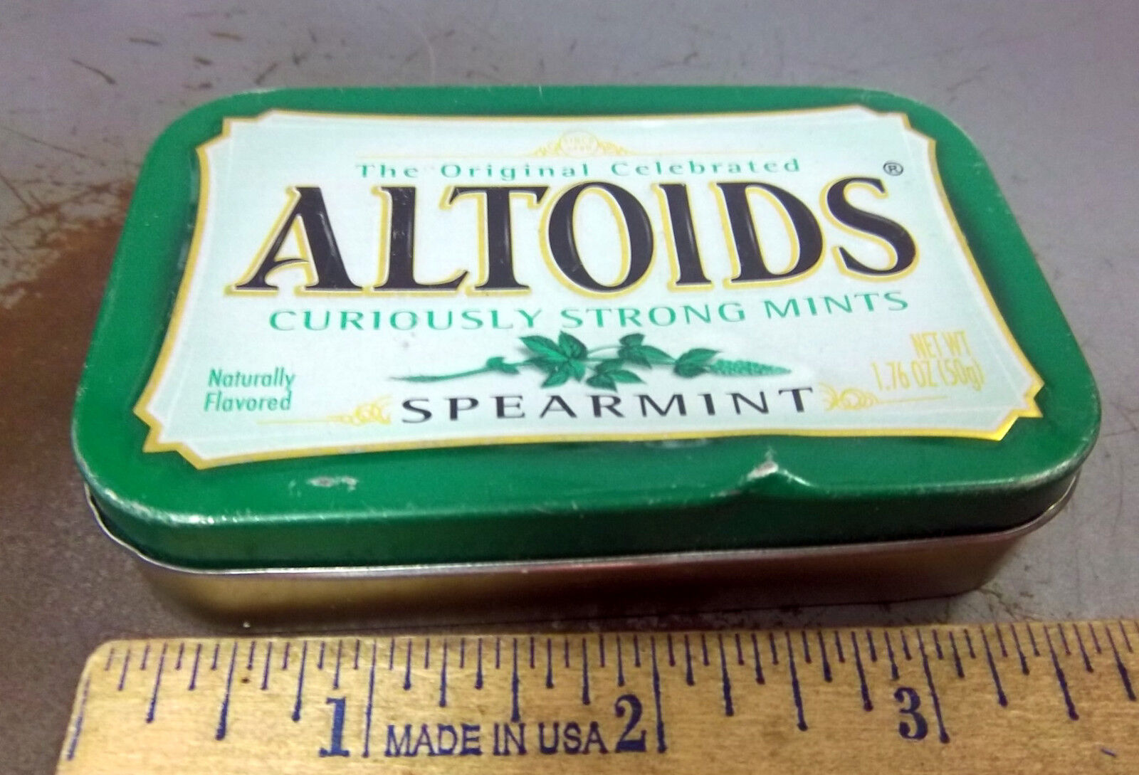 ALTOIDS spearmint tin, (empty), colorful graphics, fun collectible tin, mints