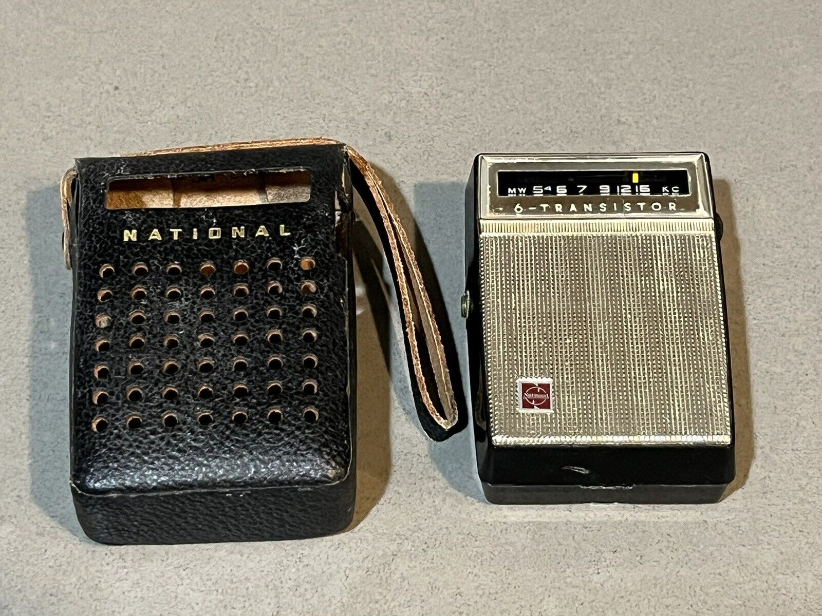 Vintage Matsushita National T-53 6 Transistor Radio & Original Case Japan MINT