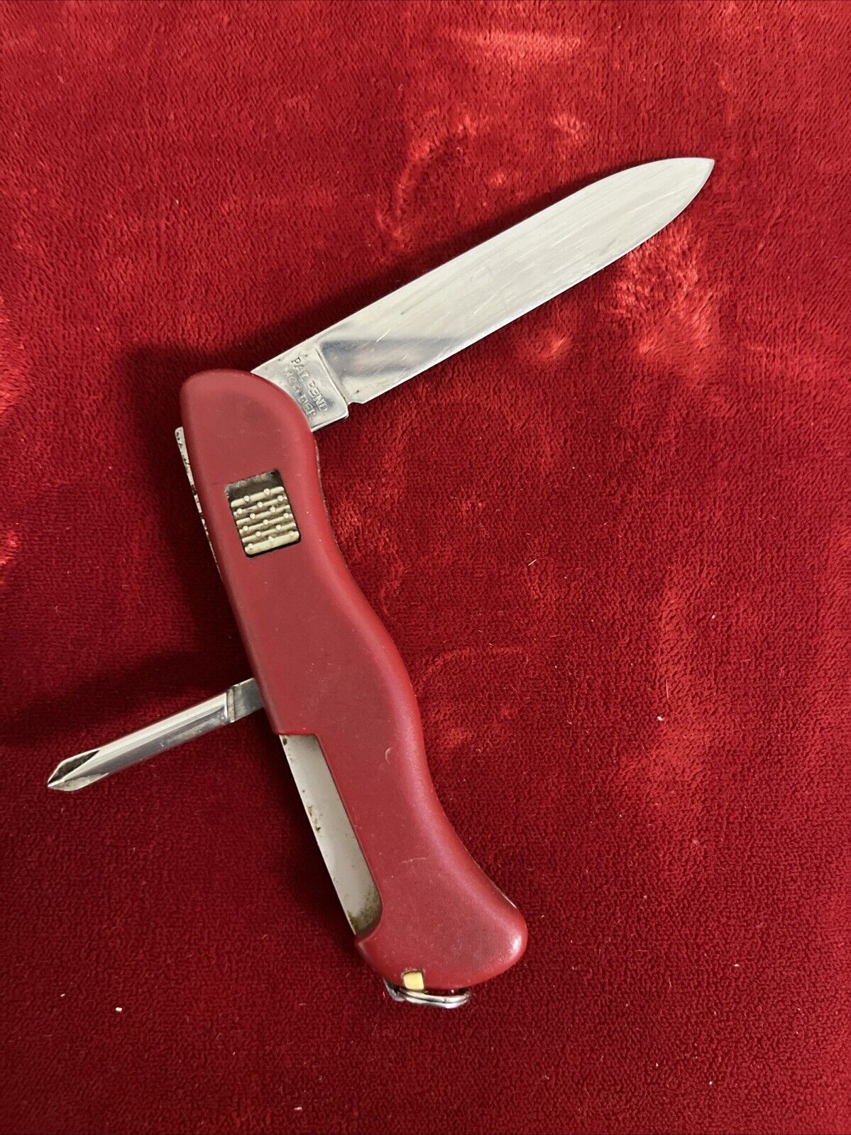 PAT PENDING MOD DEP Rostfrei Victorinox Knife: Side Lock - Knife And Screwdriver