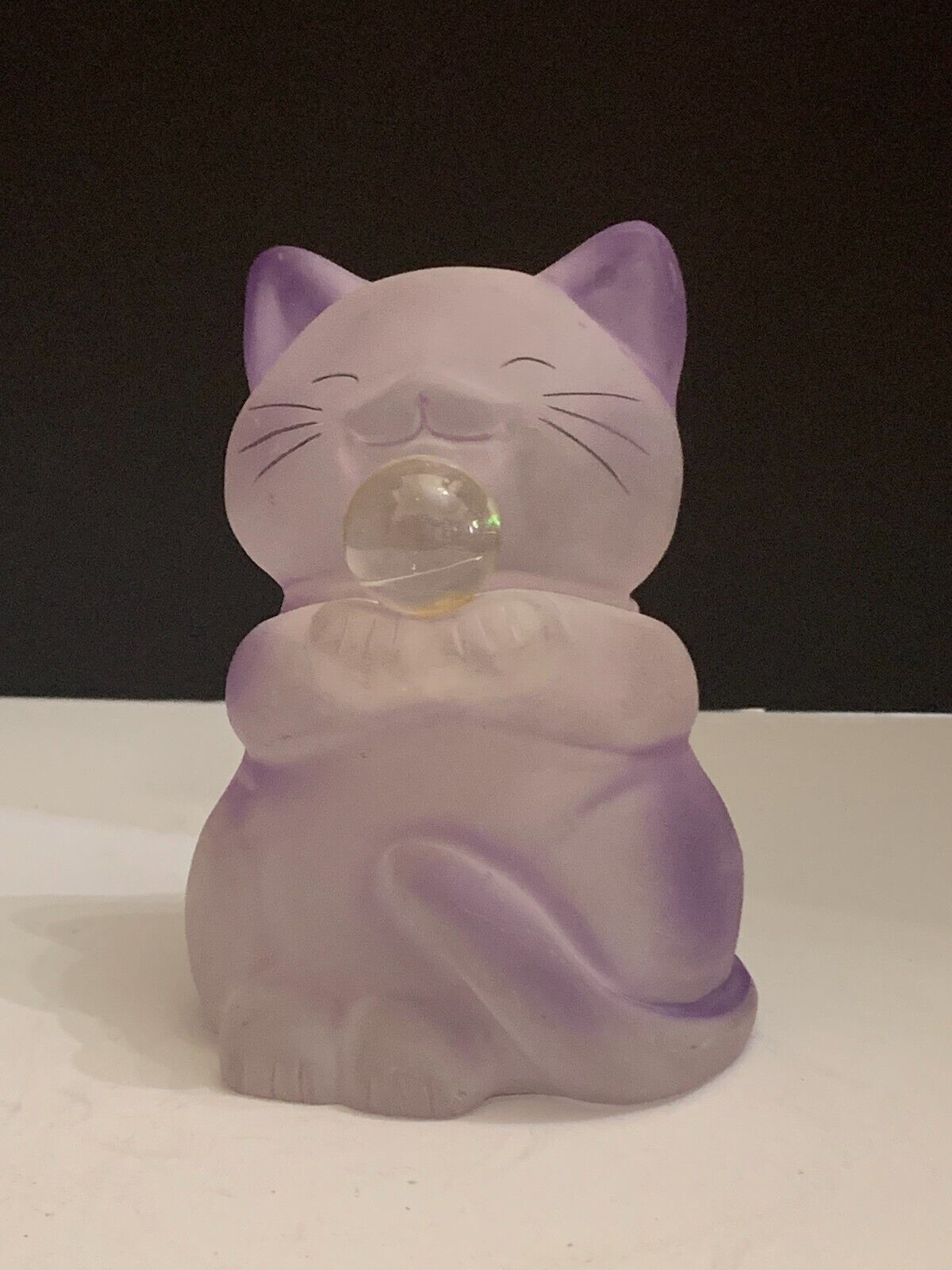Vintage Lavender Purple Frosted Lucite Cat Holding Clear Glass Ball Figurine