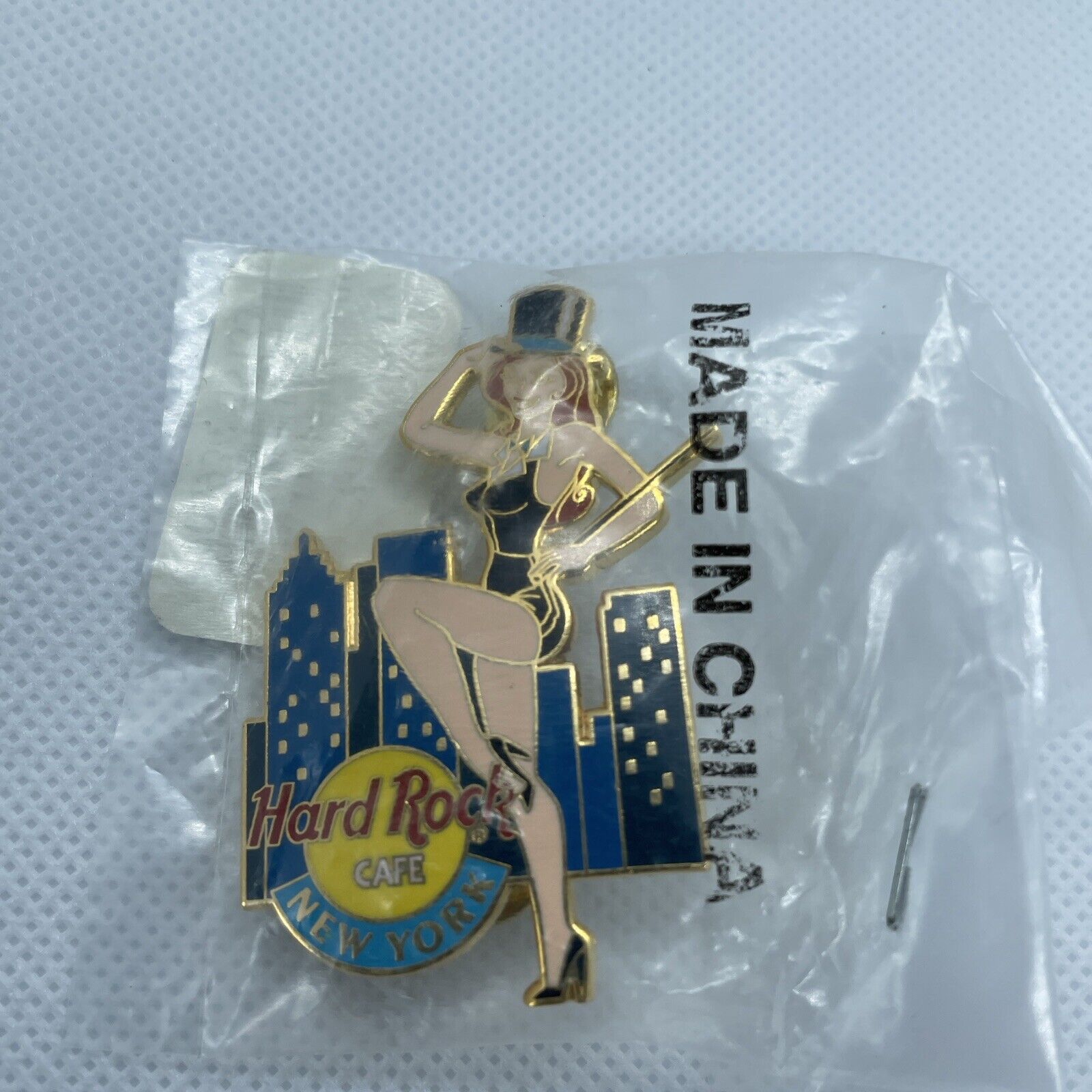 Hard Rock Cafe pin New York Dancing Skyline New In Original Packaging