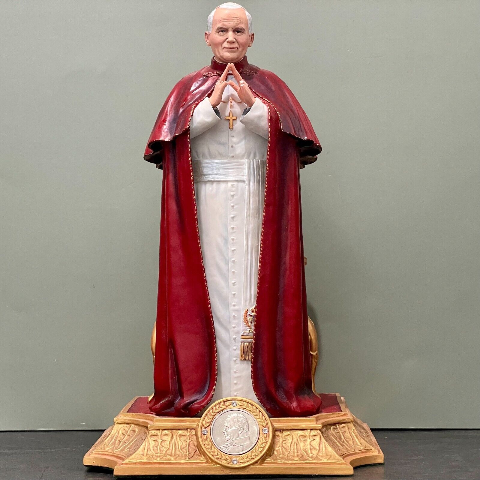 A Papal Blessing Pope John Paul 2 Statue 10.25\