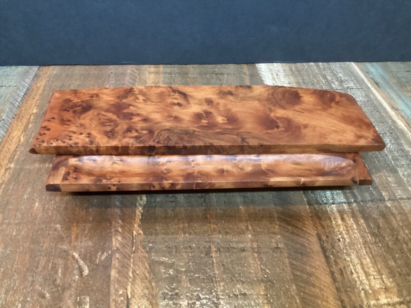 Beautiful small Hand carved Wood Cigar box Case