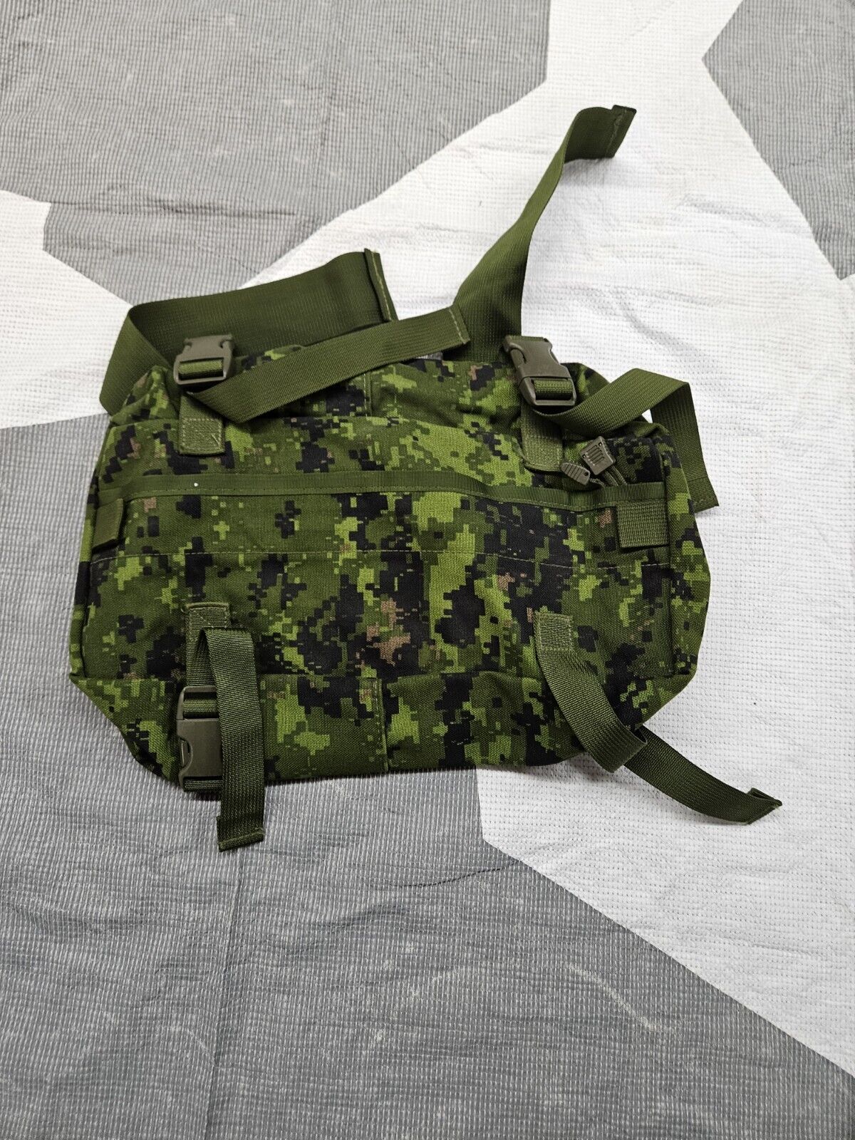 Canadian Army Fanny Pouch Cadpat