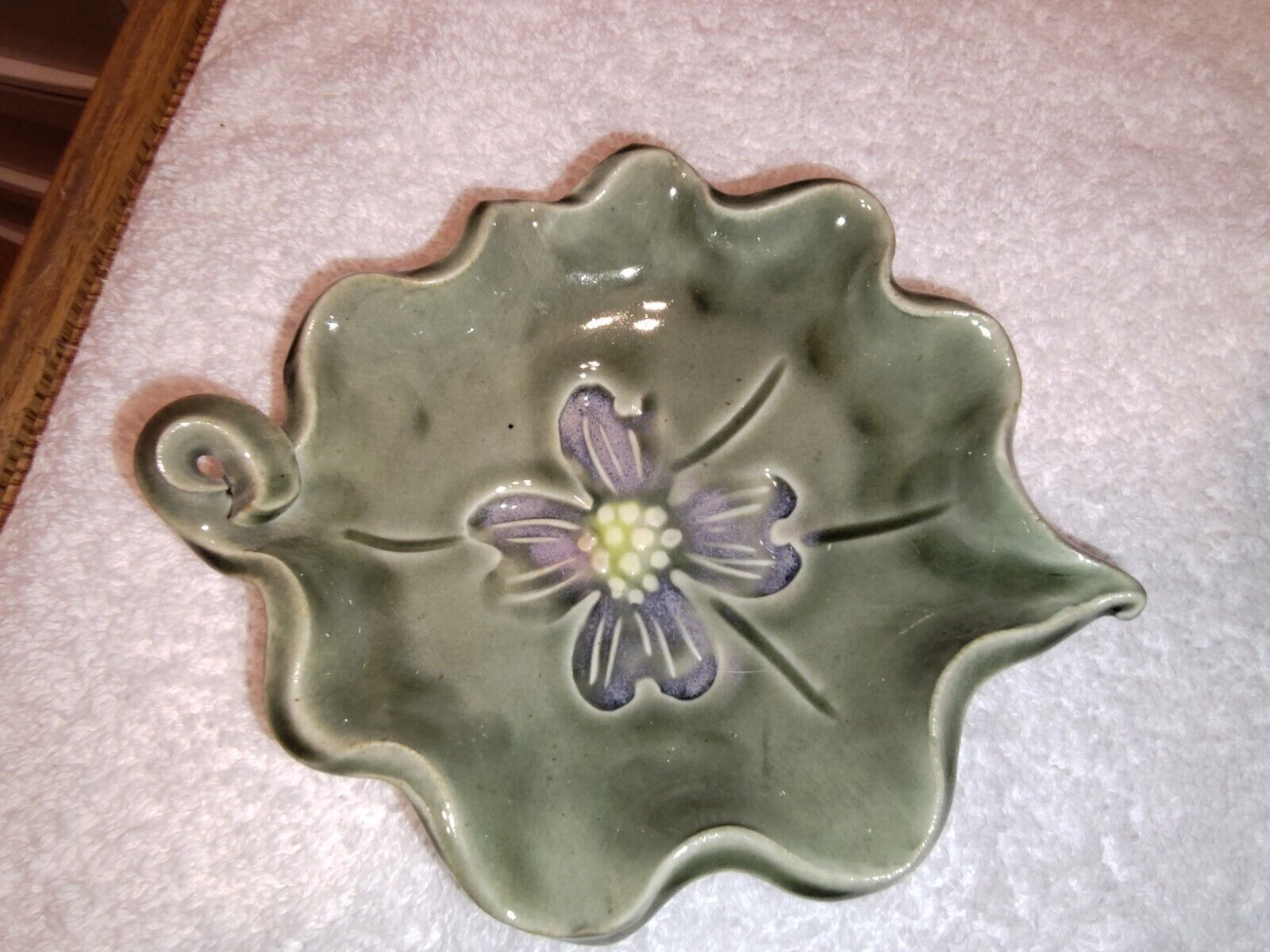 Vintage MCM 1960’s Treasure Craft  Leaf Dish Green Trinket Dish 5.5”x5”