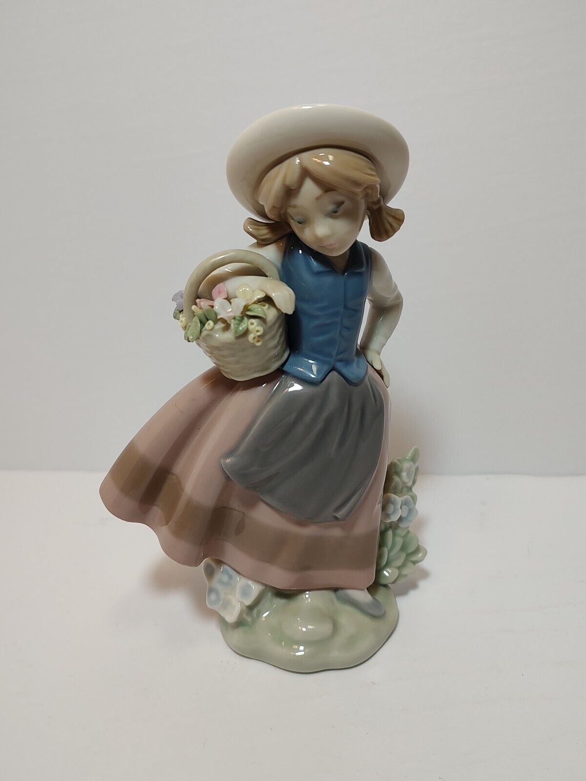 Vintage Llardo Figurine Sweet Scent Girl Carrying Flower Basket 1983