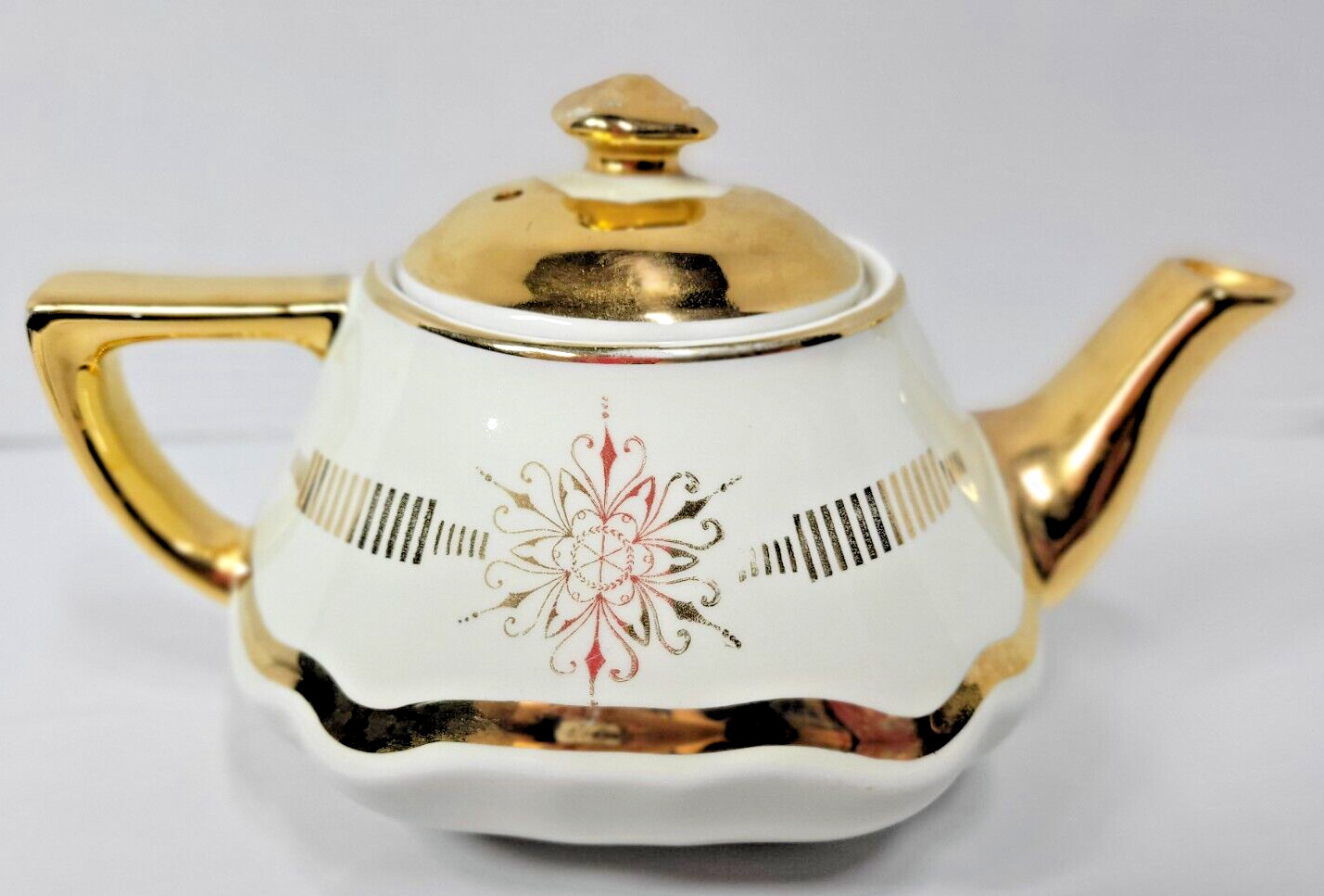 Vintage Hall-6 Cup Teapot Gold & White #017861 Made in USA \