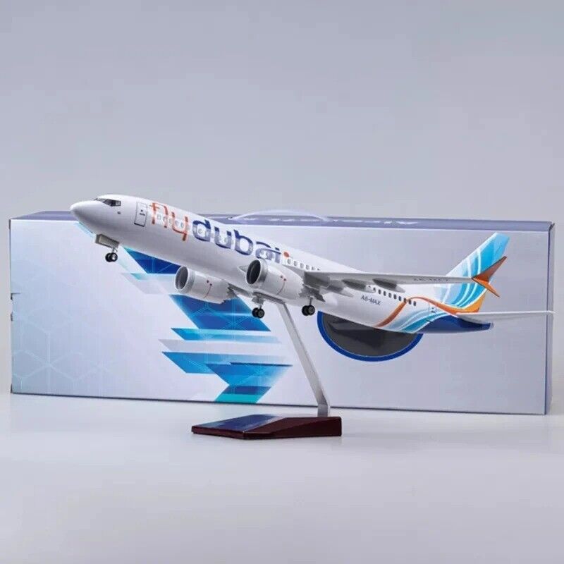 Fly Dubai Boeing 737 MAX 1:85 Scale Large Model Plane Light Up Free P&P New