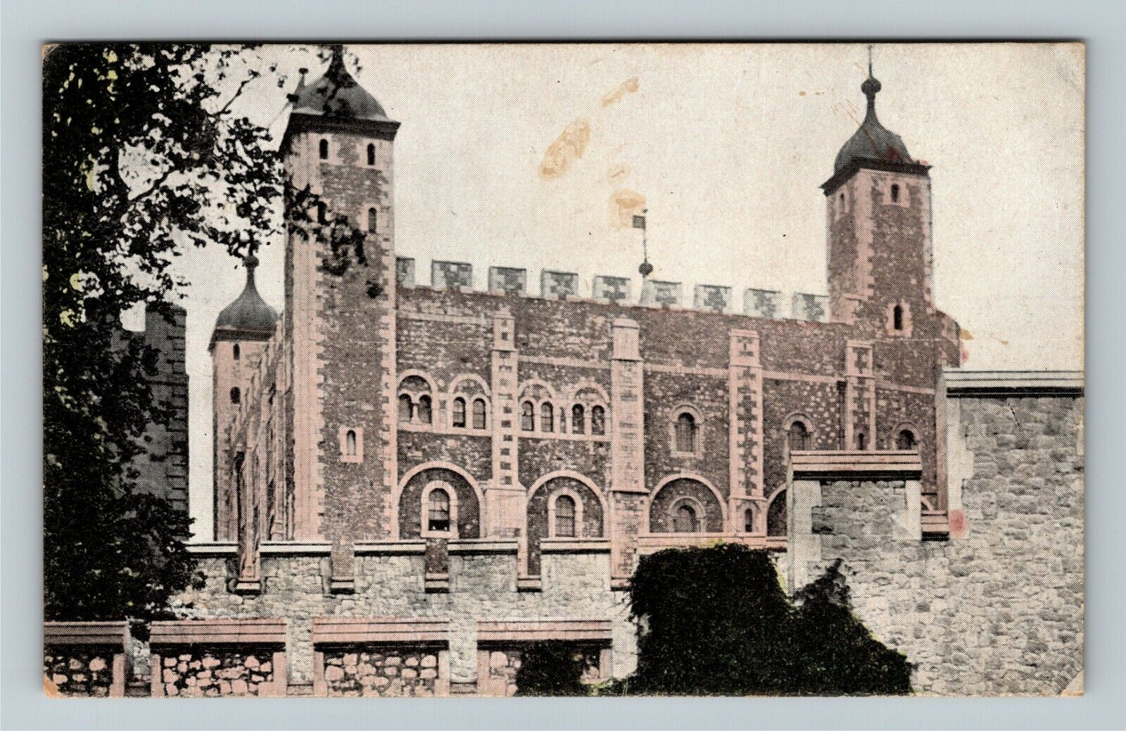 London UK-United Kingdom, The White Tower, c1950 Vintage Postcard