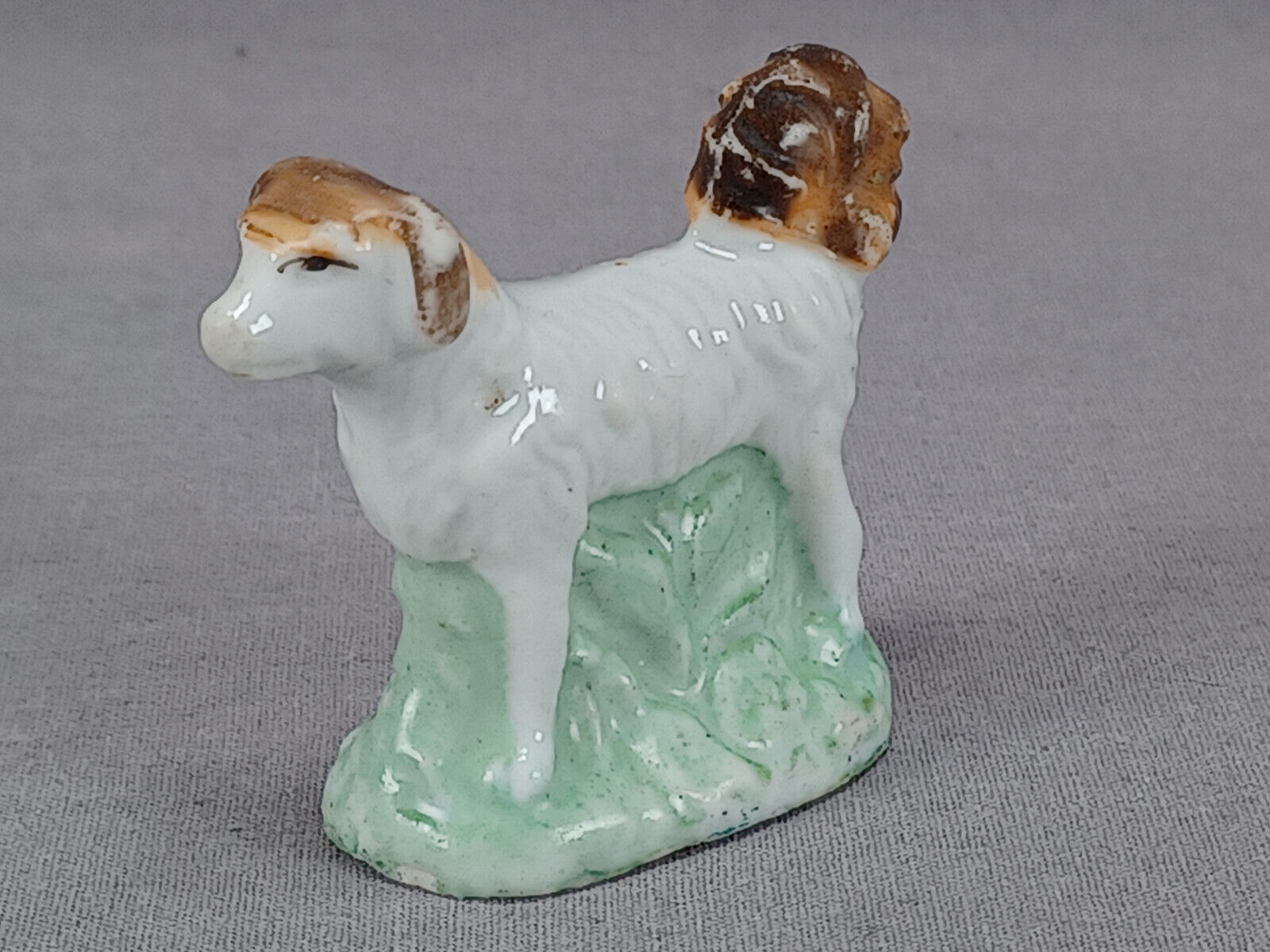 French / German Hand Painted Hard Paste Porcelain Dog Figurine C. 1830-1850s B