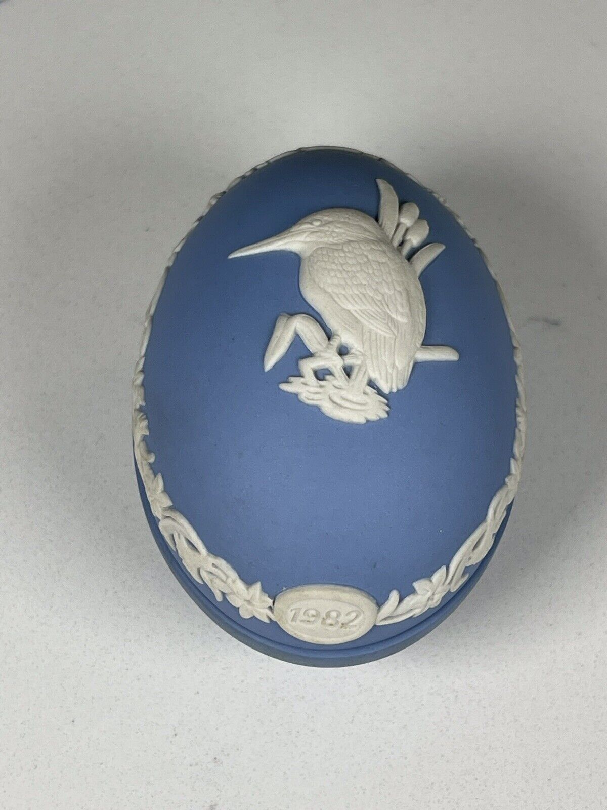 Wedgwood Jasperware Blue and White Egg Shaped Trinket/Ring Box - Kingfisher 1982