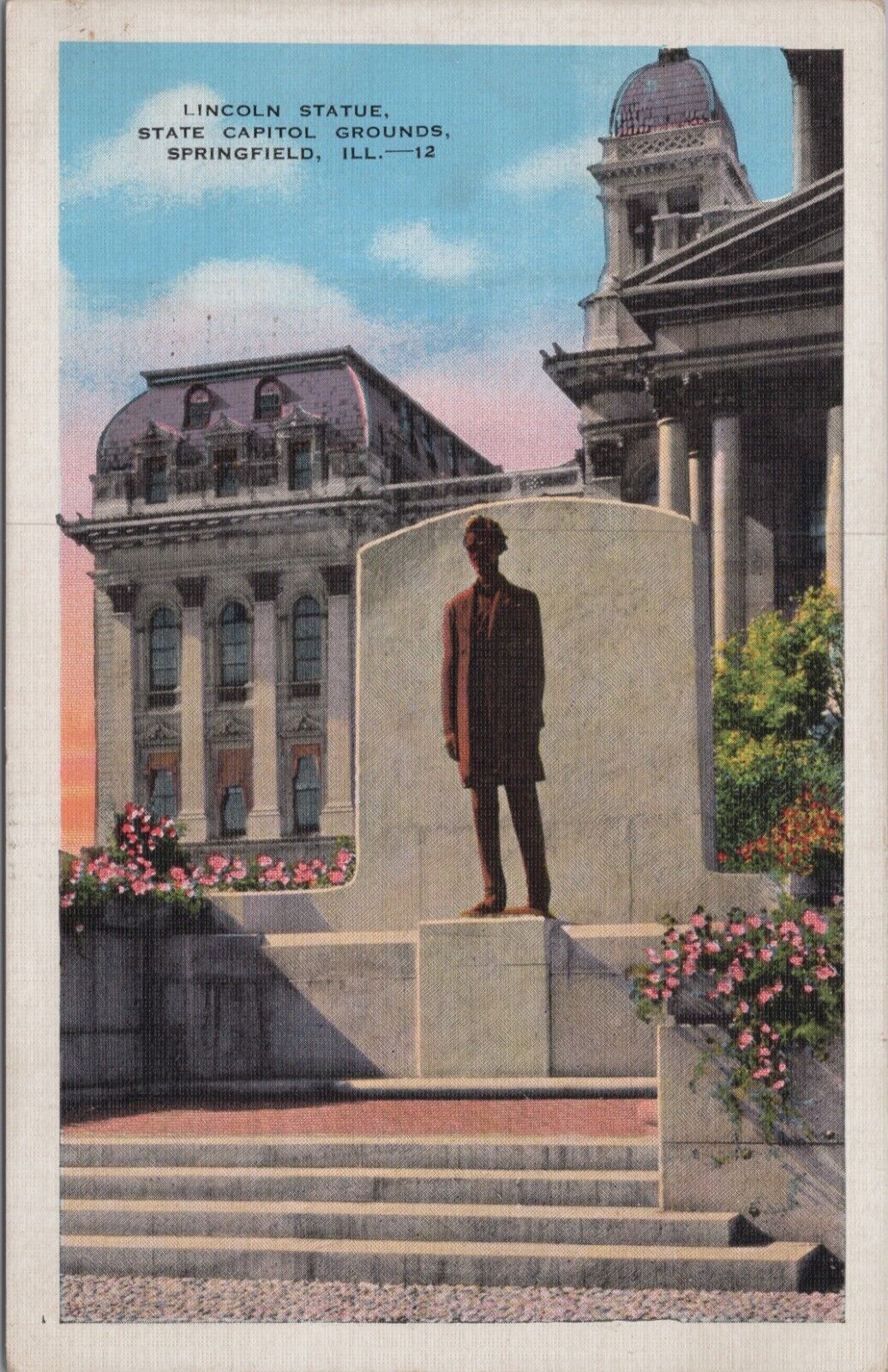 1945 Lincoln Statue State Capitol Springfield Illinois IL UNP Postcard B3903.4