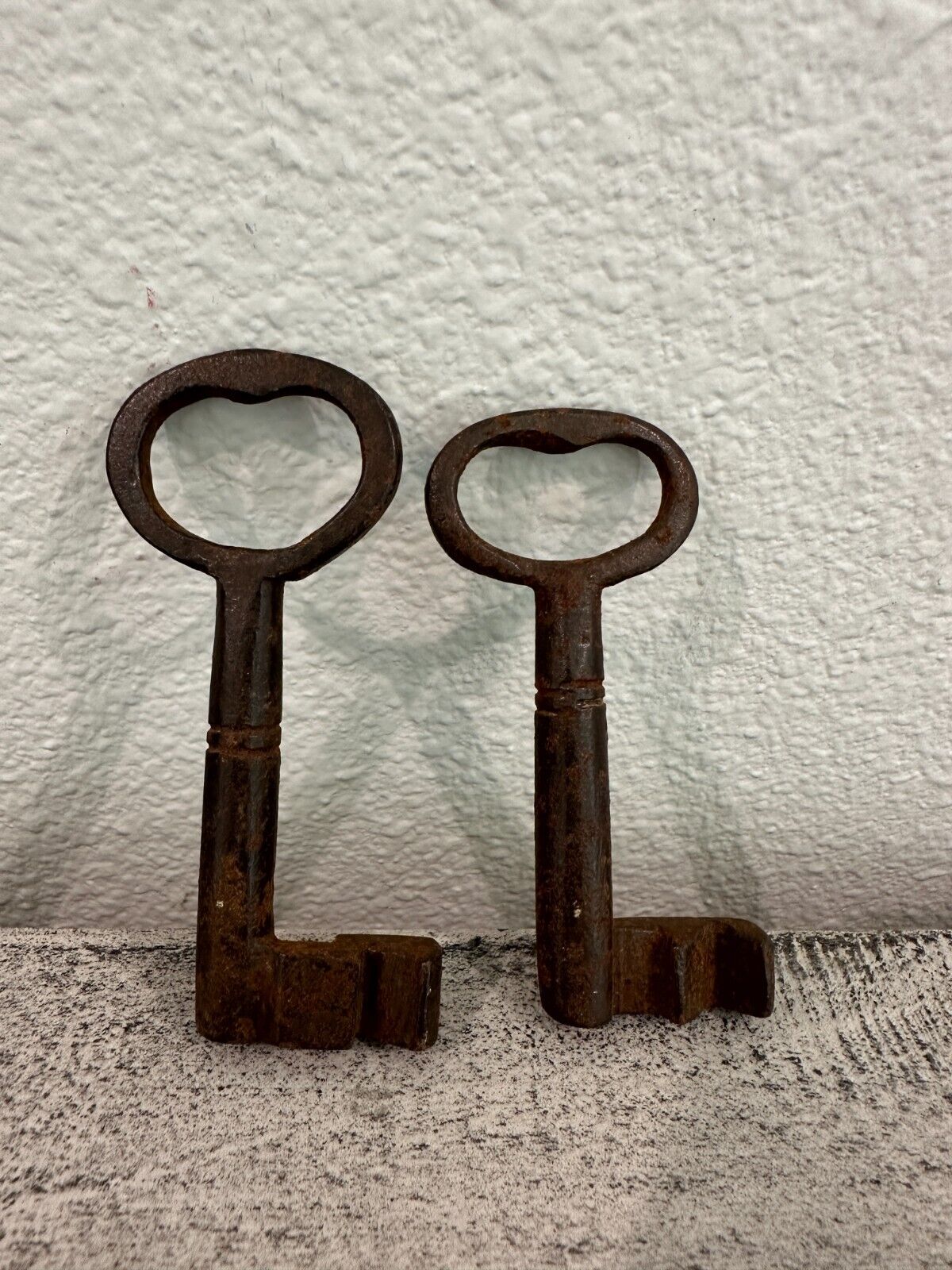 Lot of 2 Antique Skeleton Keys 3\