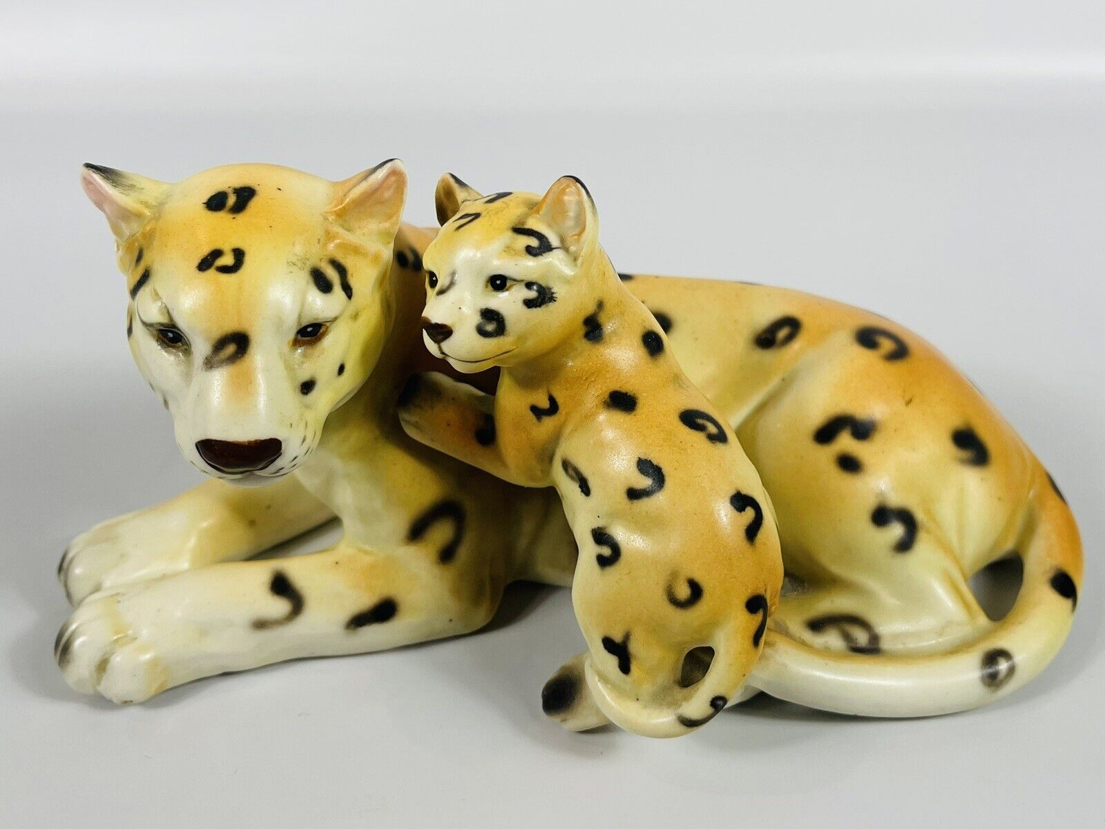 Vintage Napco Ceramic Leopard and Baby Cub Figurine C5671 Japan 6\