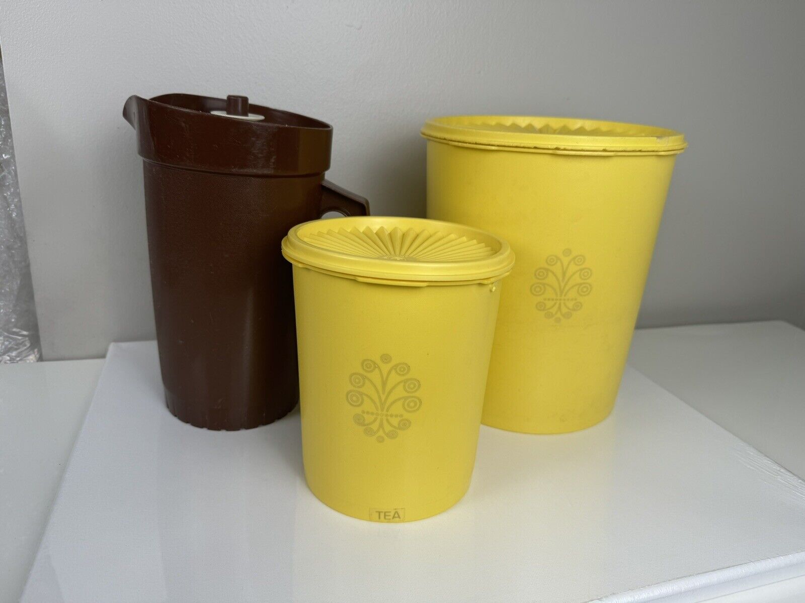 Vintage Tupperware Yellow Canisters & Brown Pitcher  800-6 Push Button Lid