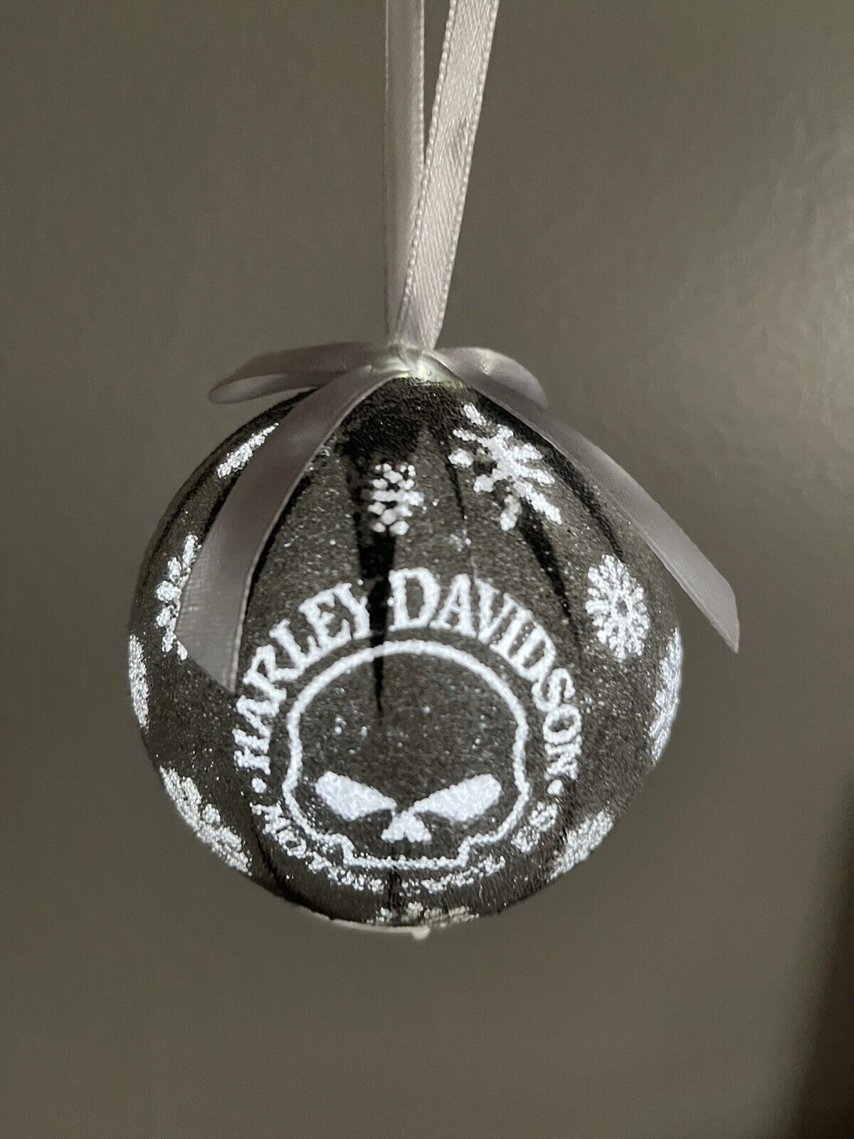 NEW Harley Davidson Motorcycles LED Light Up 3” Round Christmas Ornament Beaded