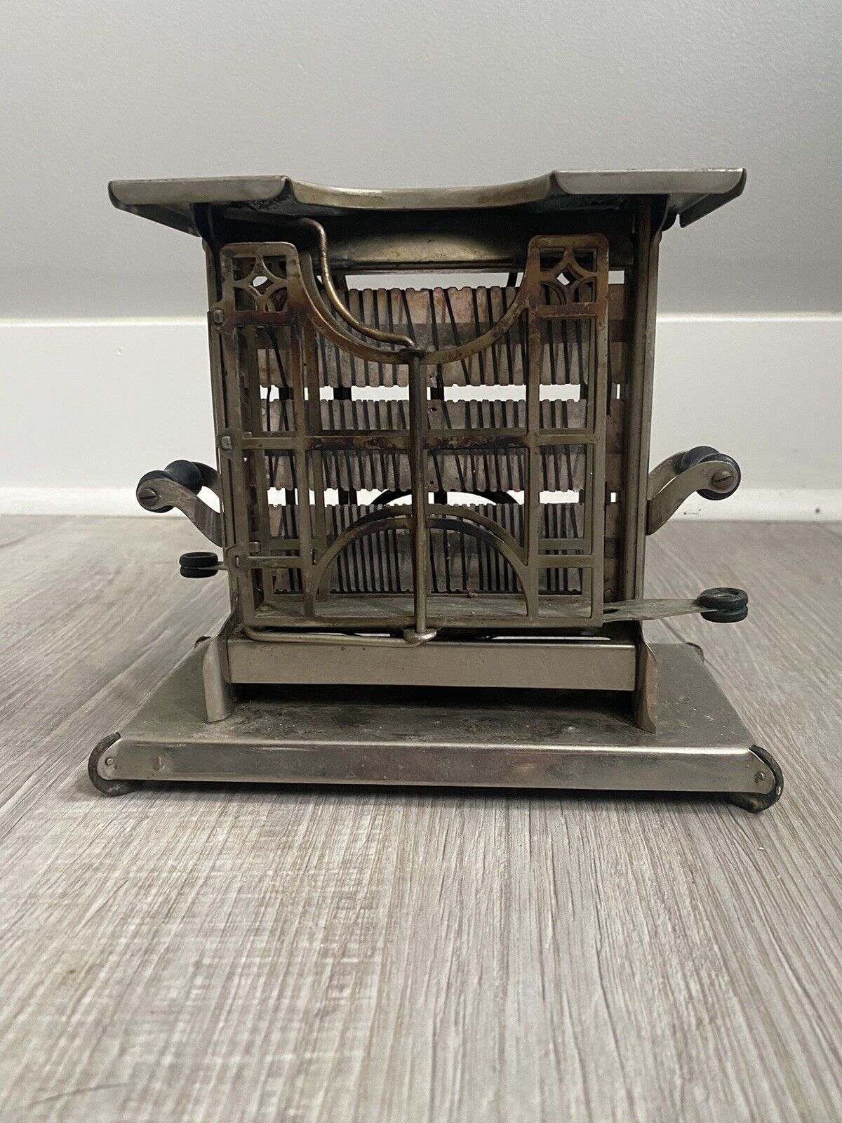 1906 Universal First Patent Toaster