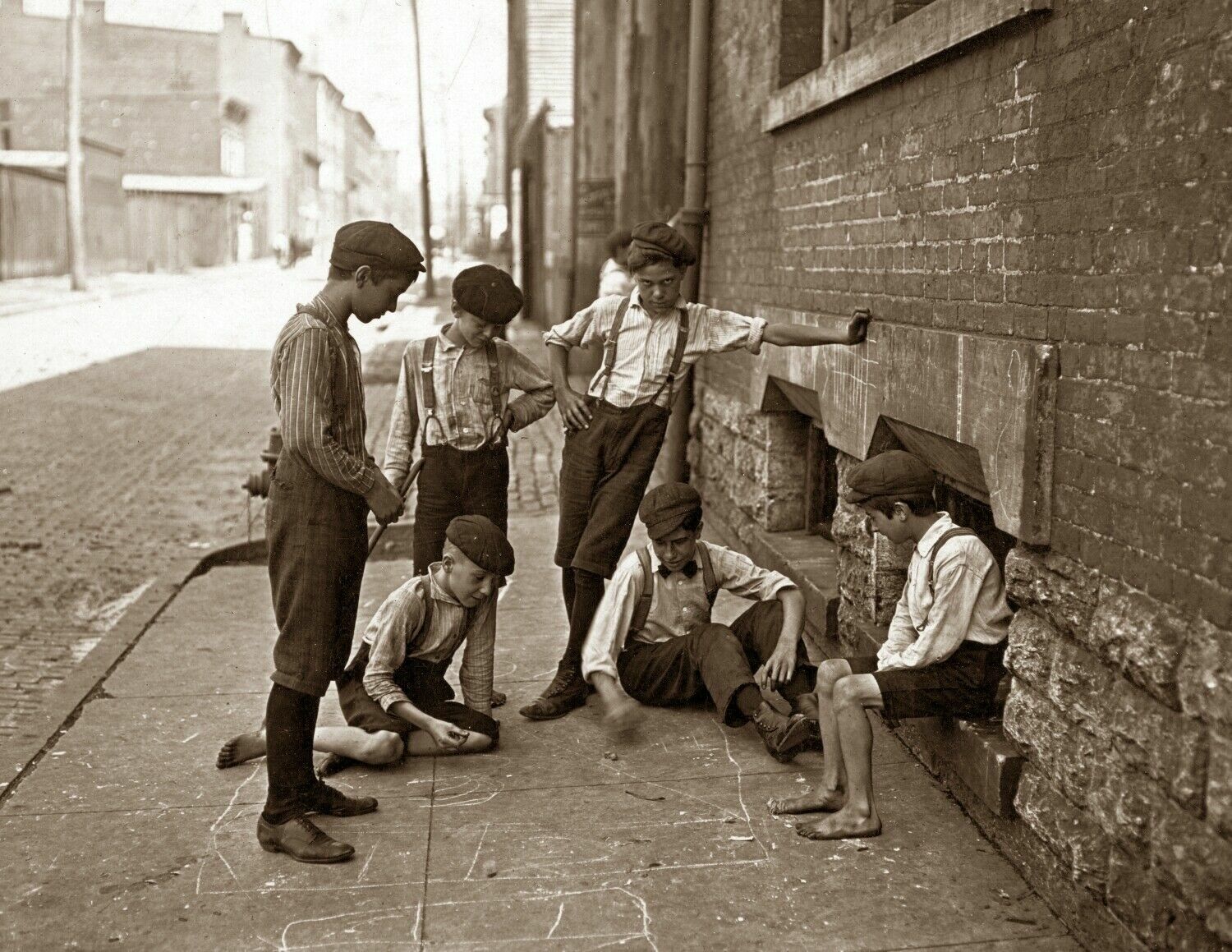 1908 Boys Playing Craps Cincinnati Ohio Old Vintage Photo 8.5\