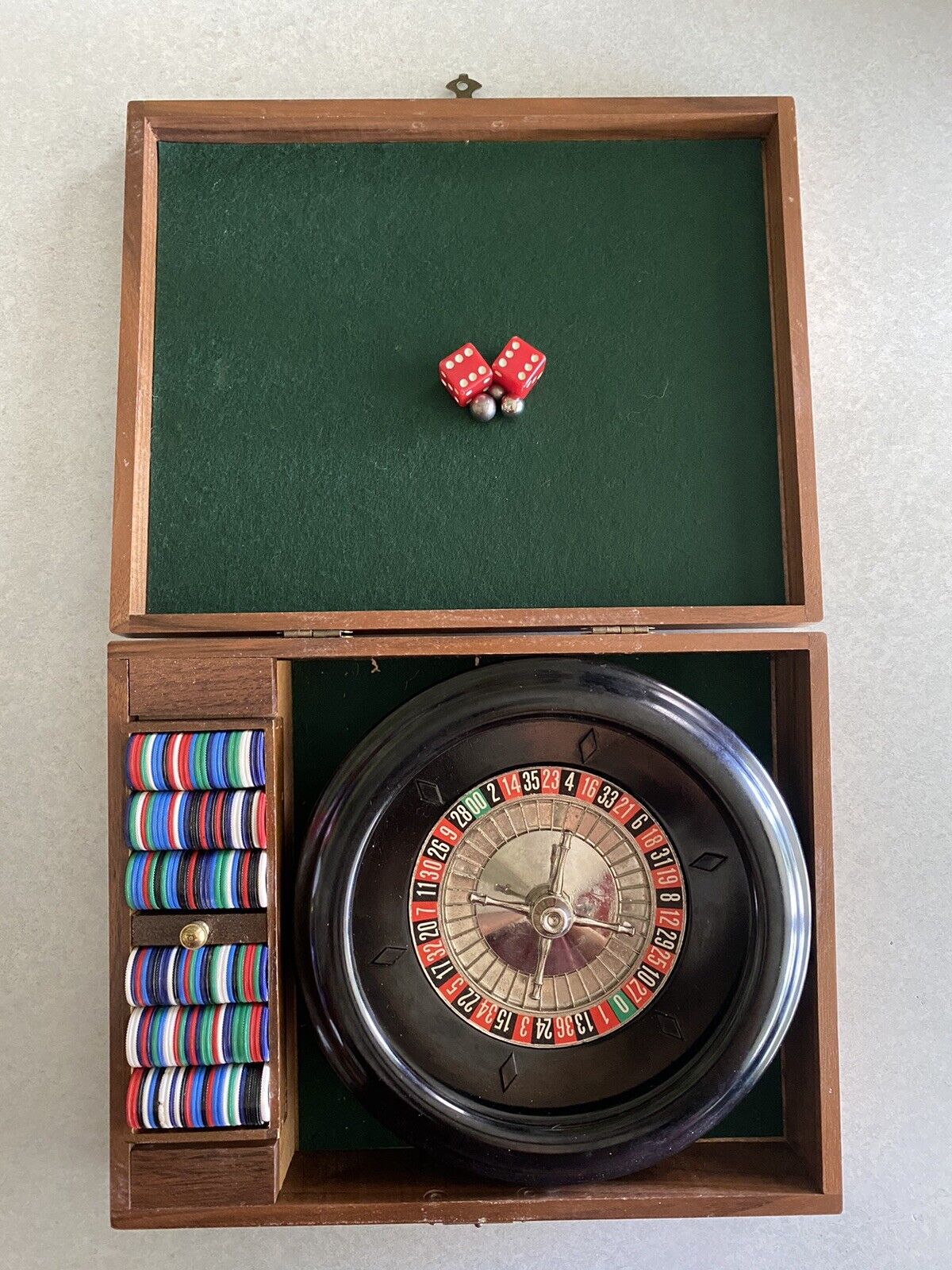 Vintage 8 Inch Mini Roulette Wheel