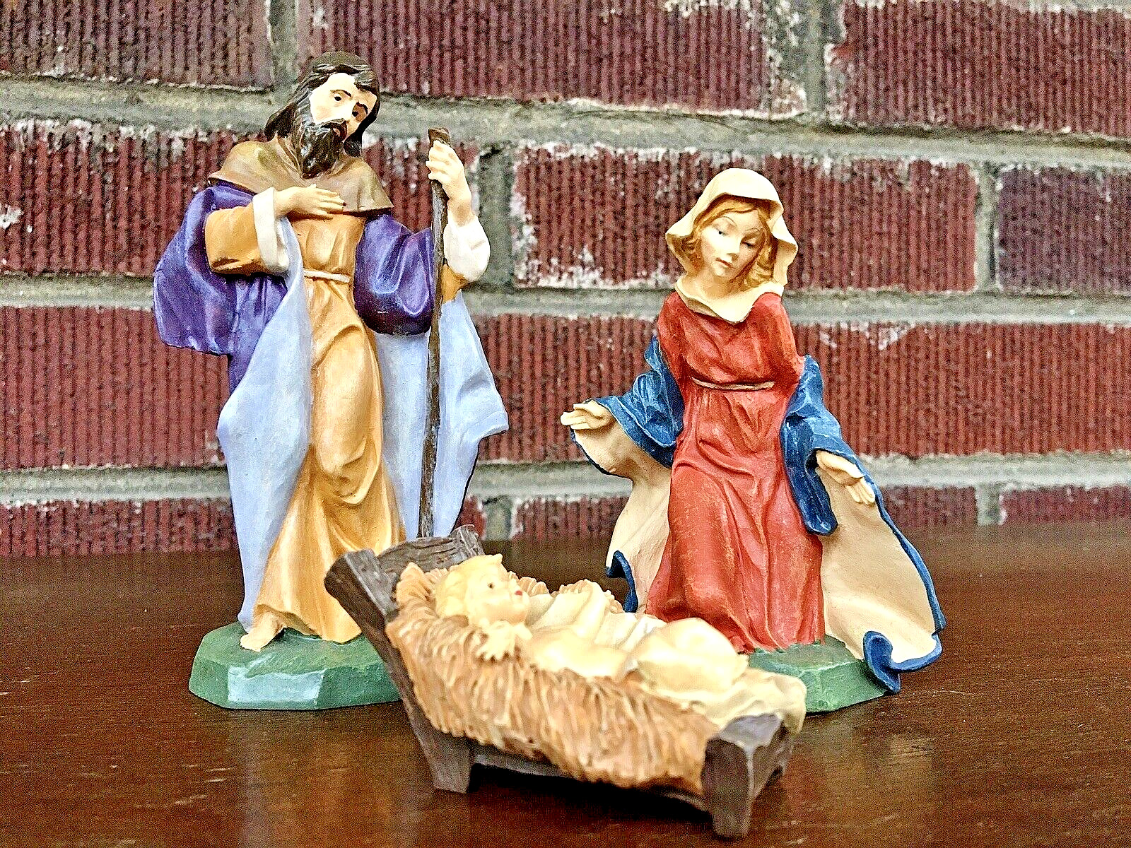 Vintage Avon Ceramic Nativity Scene Heirloom Collection Holy Family 1996