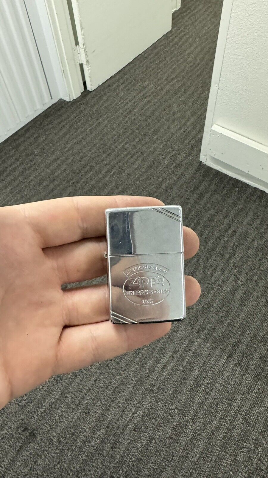 Zippo Vintage 1937 Series Classic Brushed Chrome