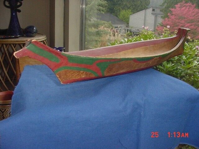 OLD NW COAST MAKAH INDIAN CARVED & PAINTED WOOD CANOE MODEL 22 INCHES