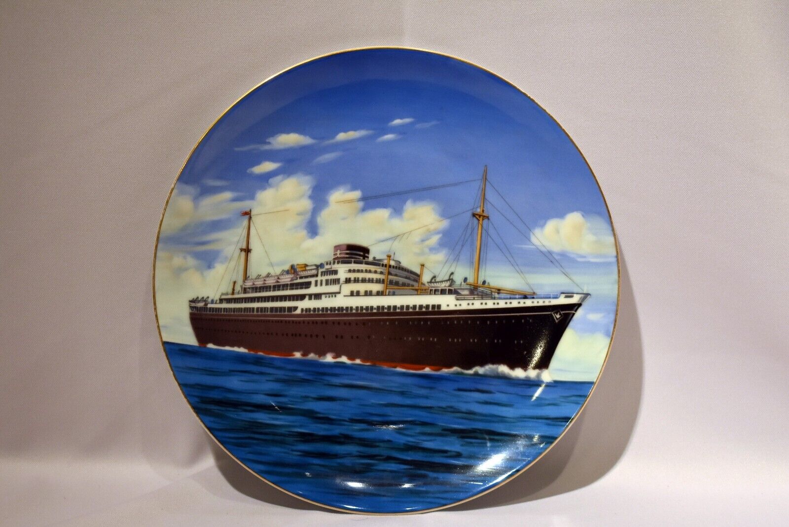 Mitsui O.S.K. Lines, Ltd. souvenir plate depicting an ocean liner to front 10 in