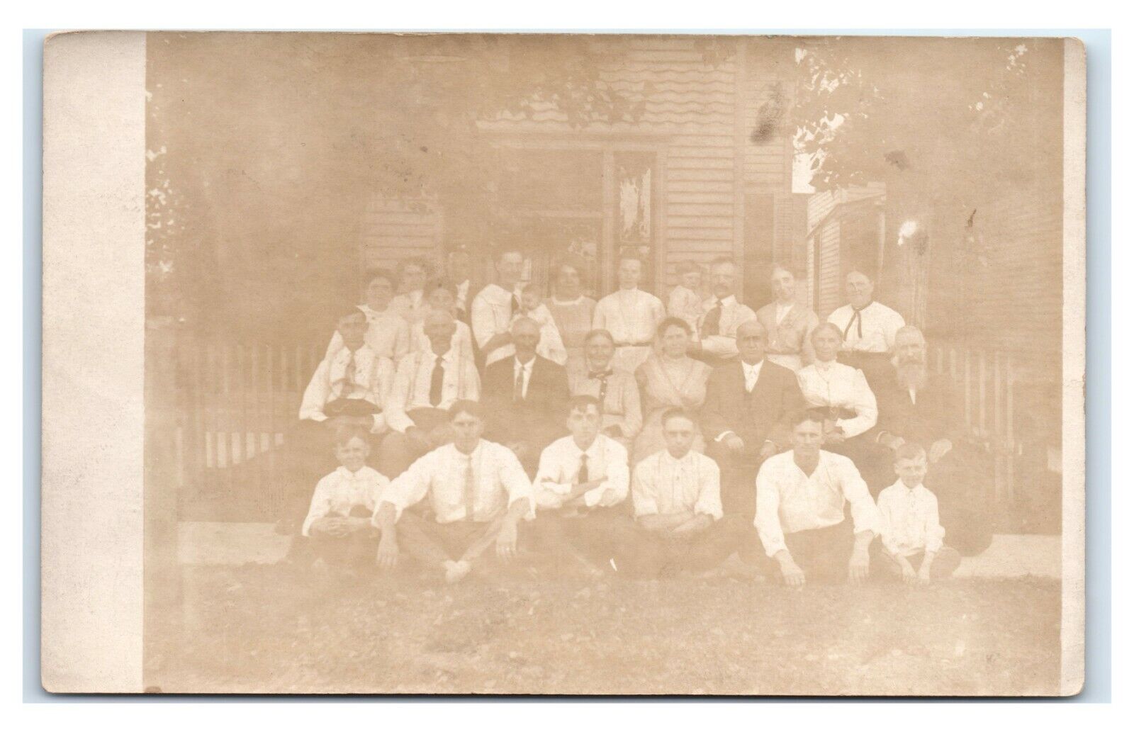 Postcard Large Family Photo, Several Generations RPPC L12