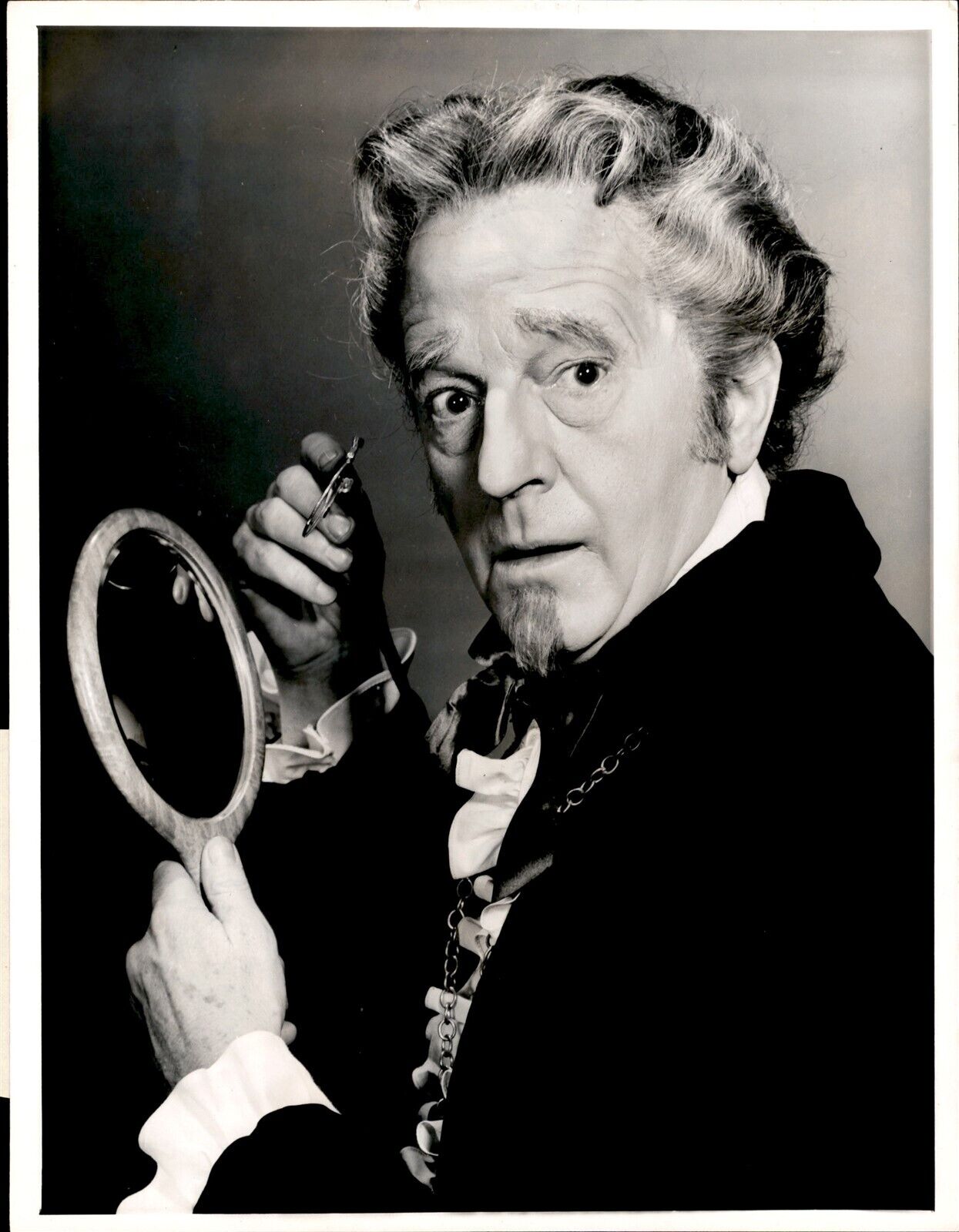BR44 Rare Original Photo MAURICE EVANS Twelfth Night Actor with Hand Mirror Face