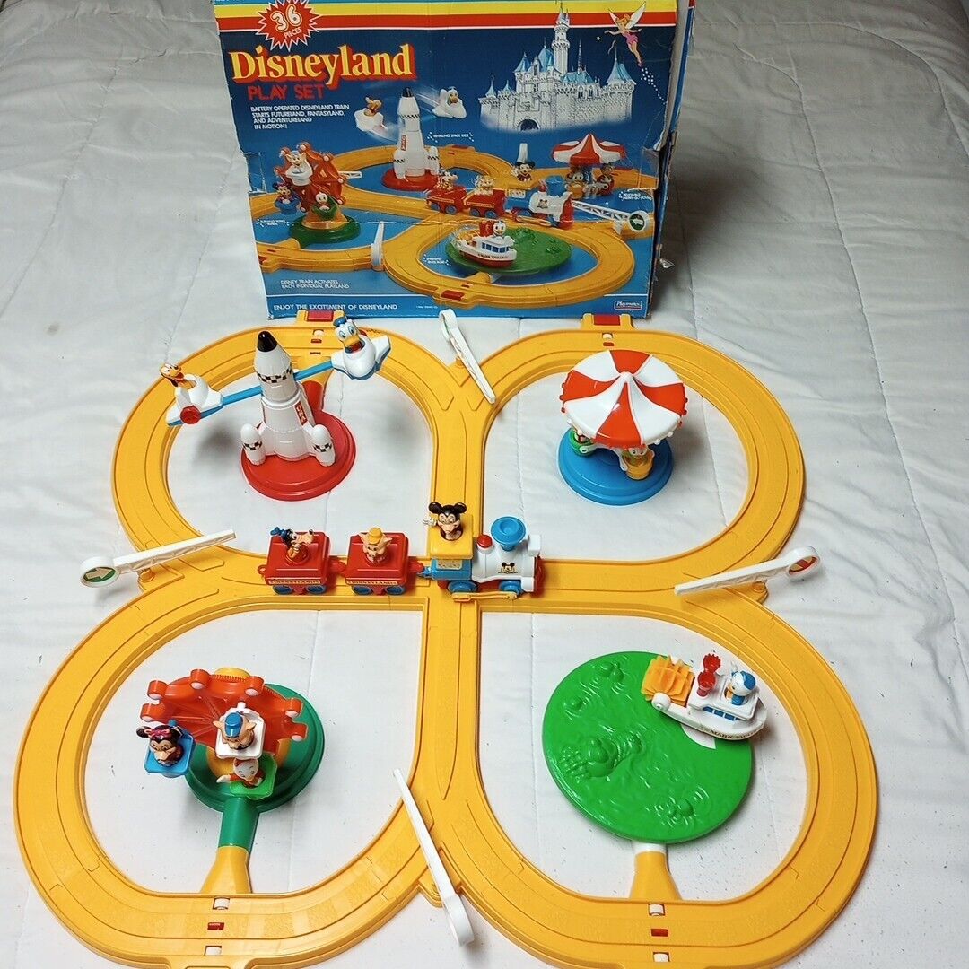 Vintage 1986 Playmates Disneyland Playset Complete In Original Box Train READ