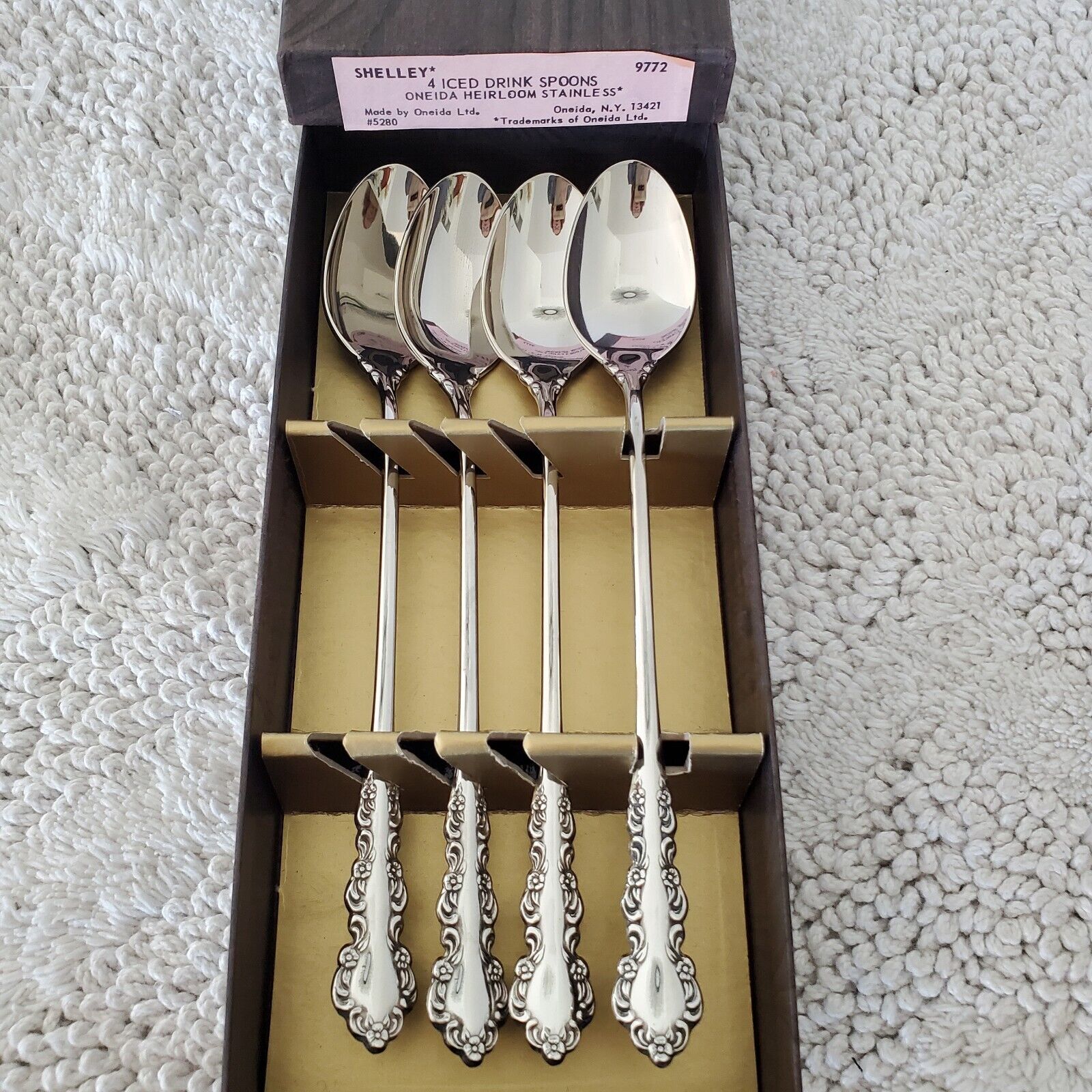 ONEIDA Shelley Heirloom (4) Iced Tea Drink Spoons Original Box Vintage #5280  