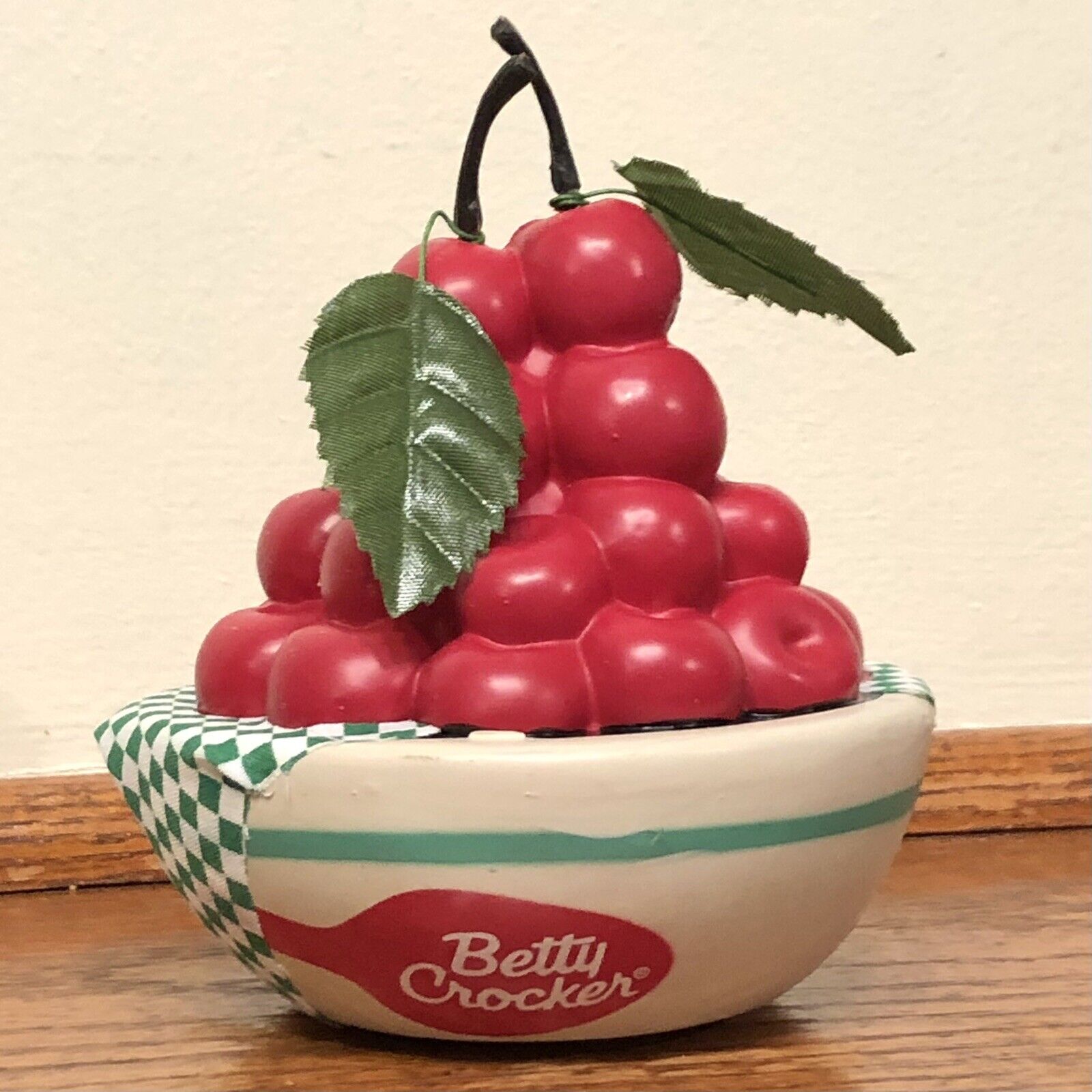 Baking Soda Holder Betty Crocker Bowl Of Cherries Refrigerator Deodorizer New