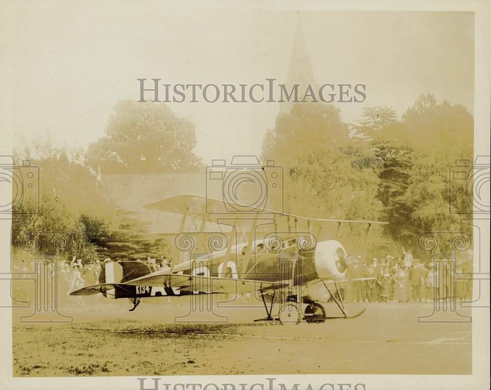 1919 Press Photo Miss Standen and Mr. Hamilton leave in Airplane after Wedding