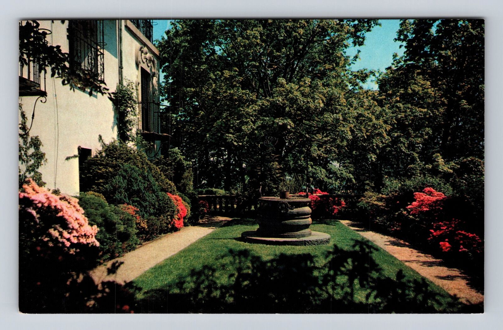 Centerport NY-New York, L.I., Vanderbilt Museum Garden Souvenir Vintage Postcard
