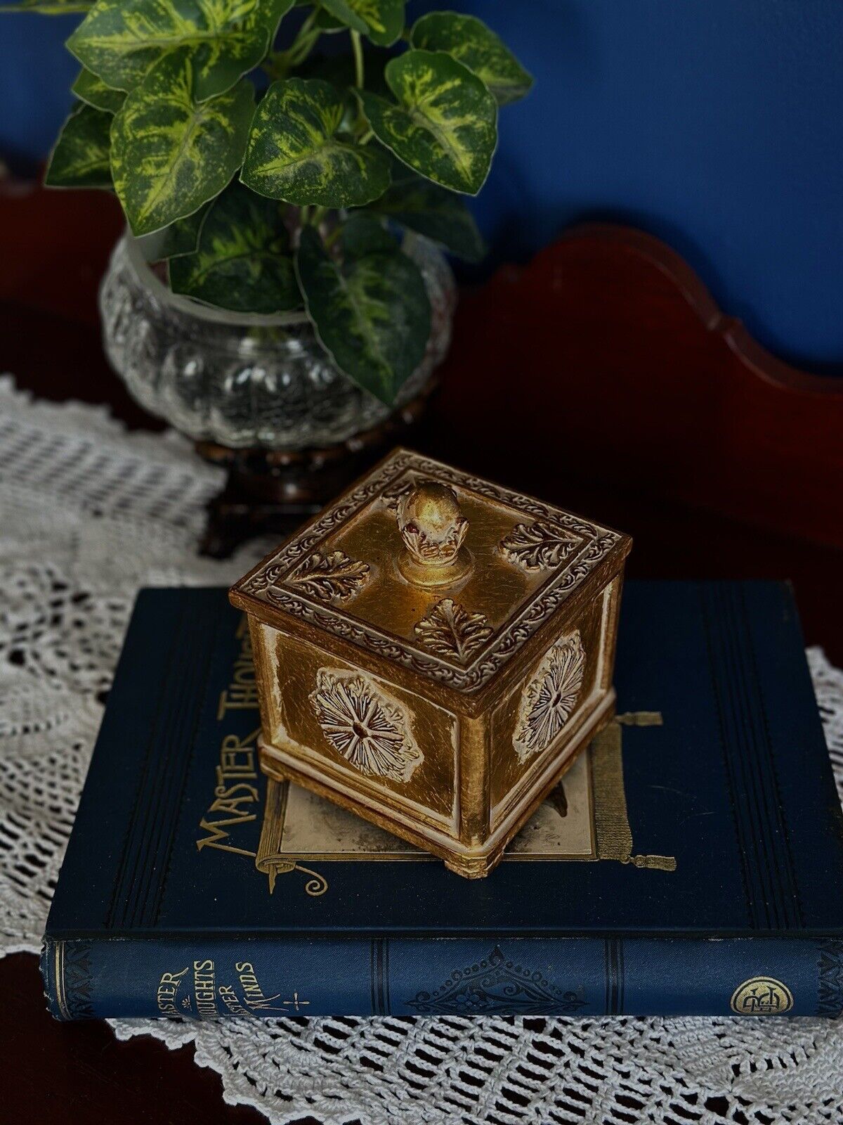 Vintage Gilded Gold Resin Ornate Square Trinket Box Leaves Fleur De Lis