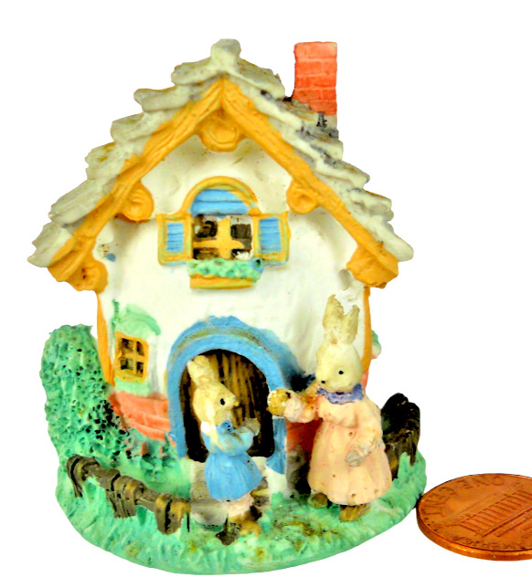 Bunny Town Miniature Vintage Resin Hand-painted Cottage \